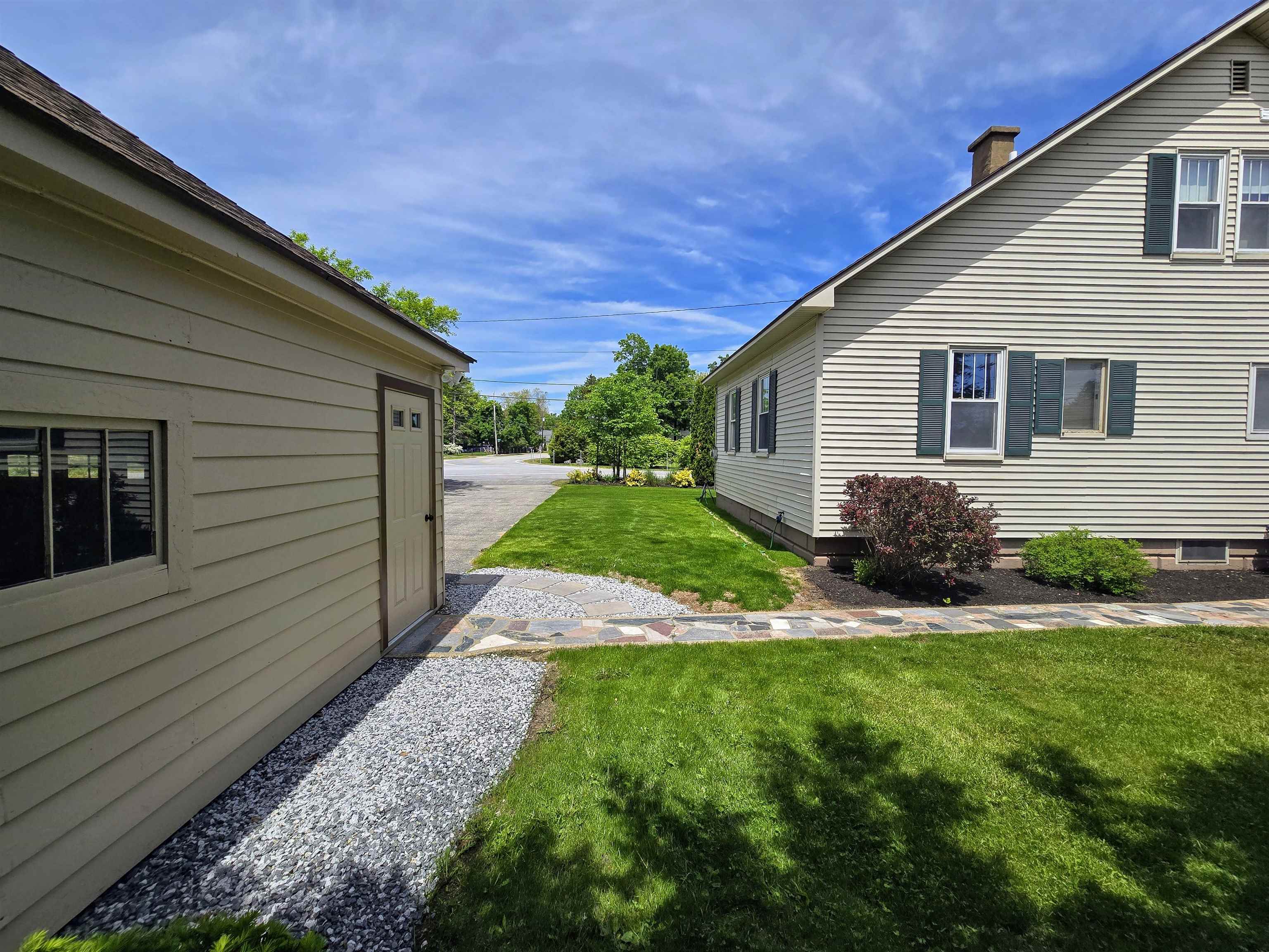 Concord, New Hampshire 03301, United States, 3 Bedrooms Bedrooms, ,2 BathroomsBathrooms,Residential,Pending,140366