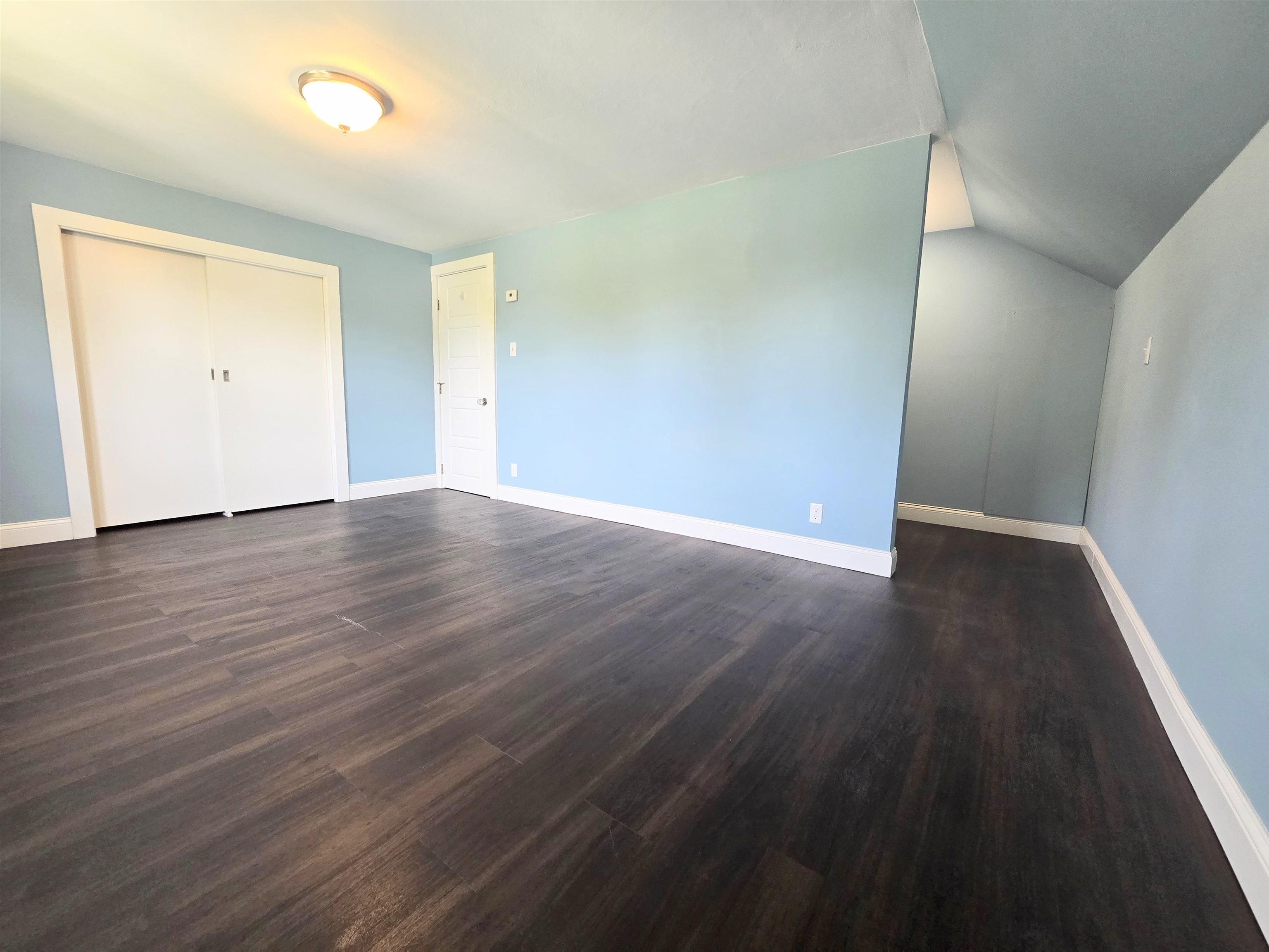 Concord, New Hampshire 03301, United States, 3 Bedrooms Bedrooms, ,2 BathroomsBathrooms,Residential,Pending,140366