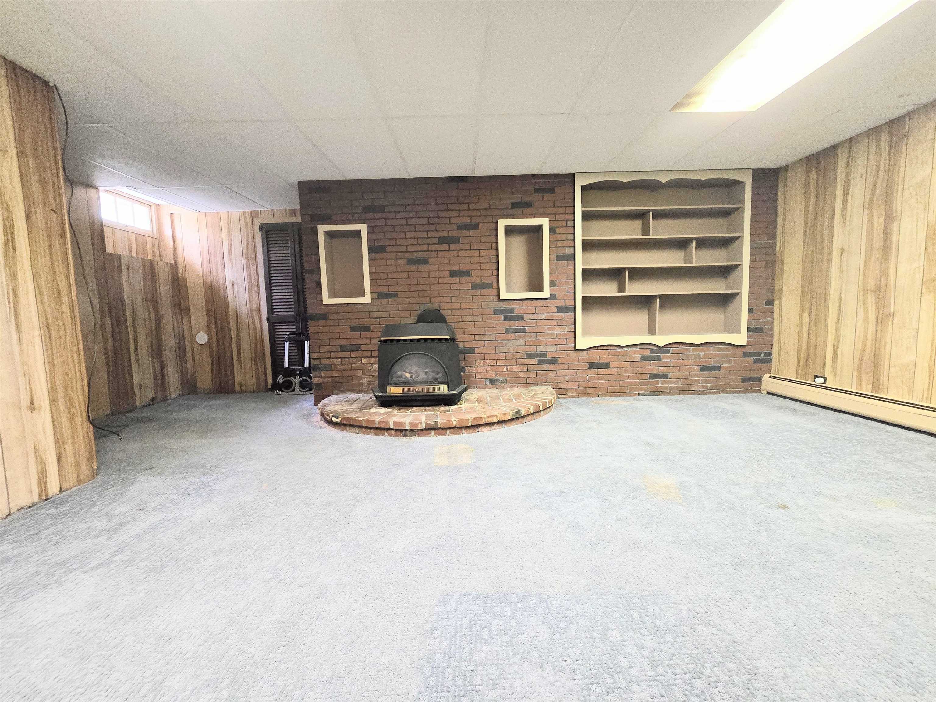 Concord, New Hampshire 03301, United States, 3 Bedrooms Bedrooms, ,2 BathroomsBathrooms,Residential,Pending,140366