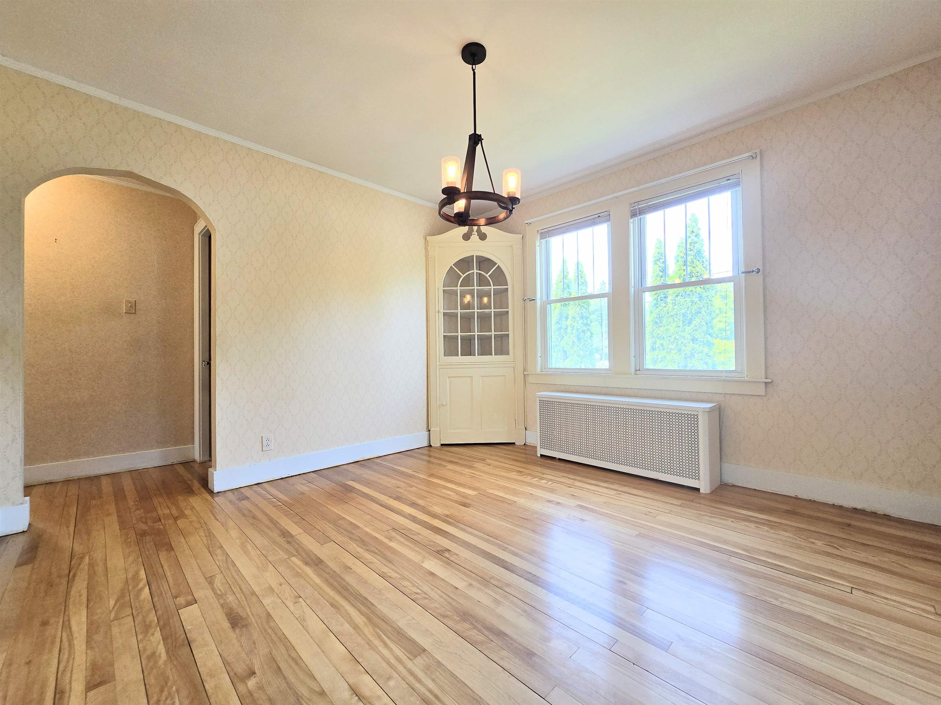 Concord, New Hampshire 03301, United States, 3 Bedrooms Bedrooms, ,2 BathroomsBathrooms,Residential,Pending,140366