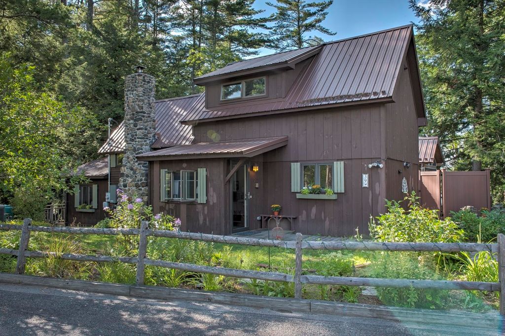Photo of 39 Headlands Road, Winchester, NH 03470 (MLS # 5087379)
