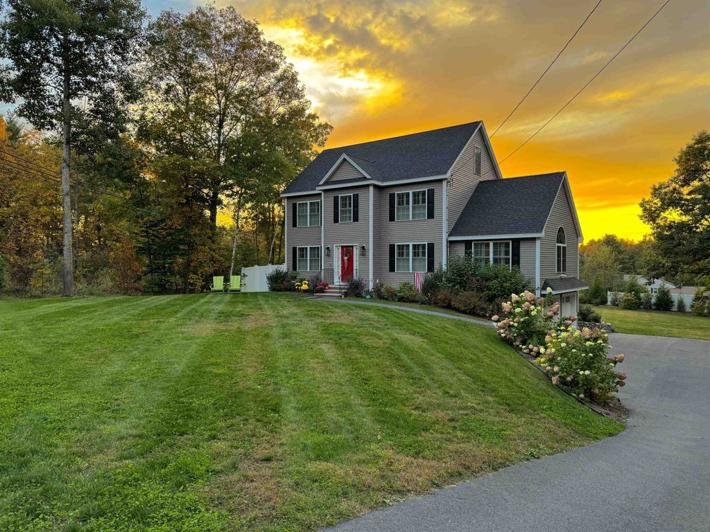 Photo of 2 Chestnut Hill Drive, Sandown, NH 03873 (MLS # 5077815)