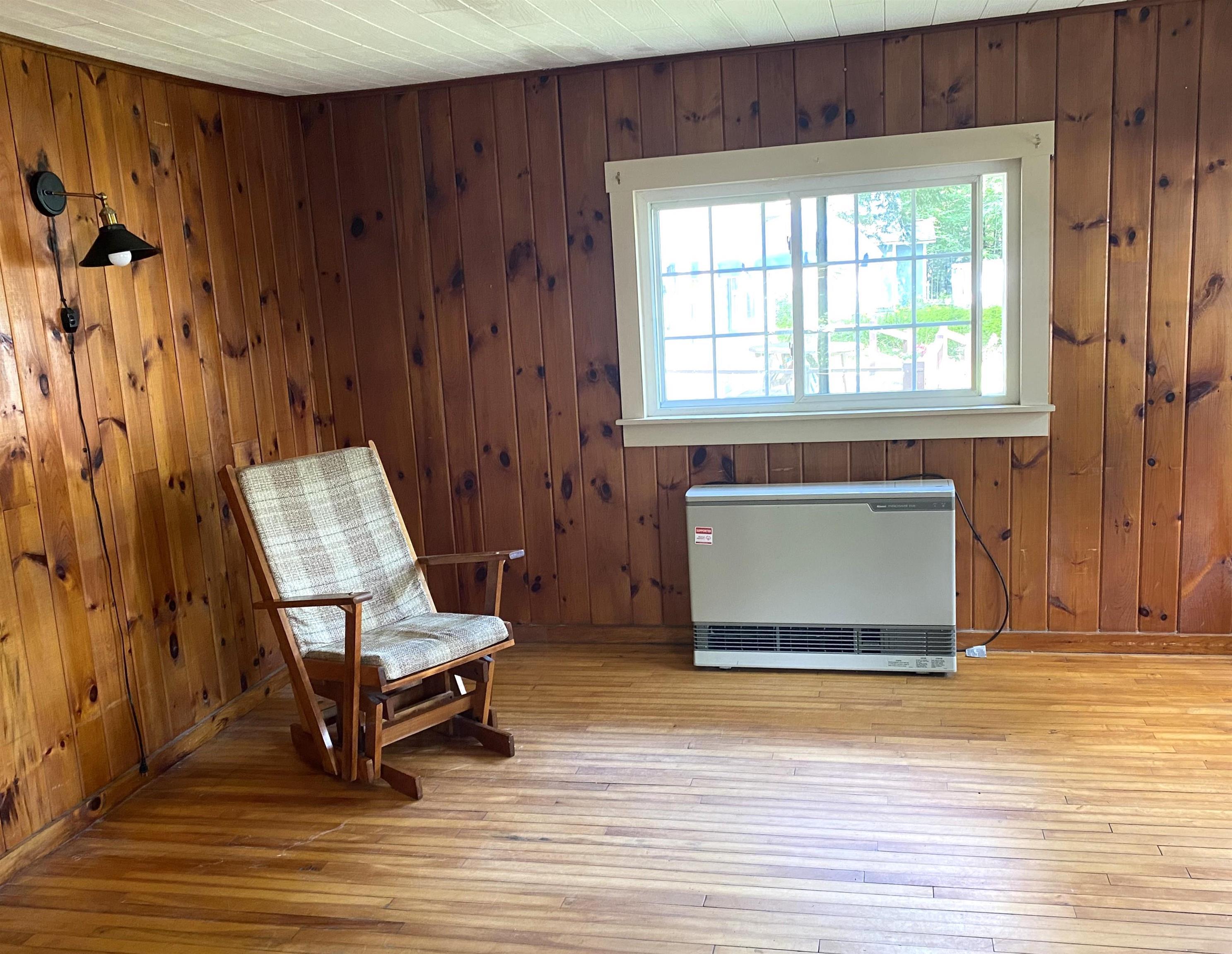 Salisbury, Vermont 05769, United States, 2 Bedrooms Bedrooms, ,1 BathroomBathrooms,Residential,Pending,182988