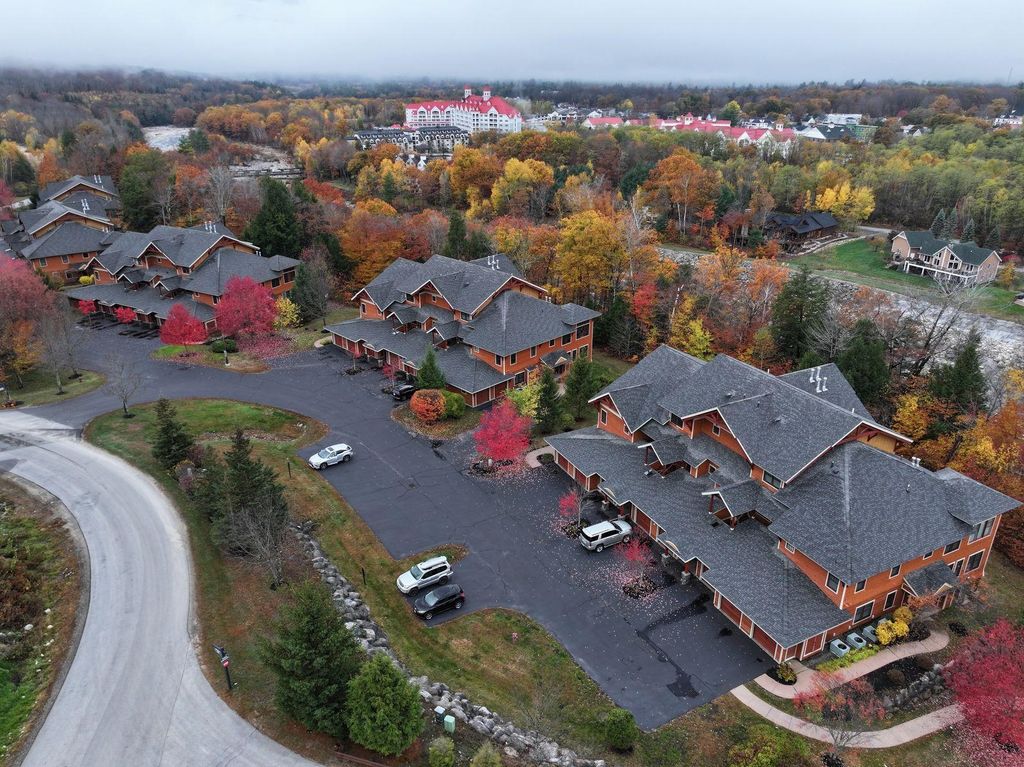 Photo of 3 Riverside Terrace Drive #3H, Lincoln, NH 03251 (MLS # 5067167)