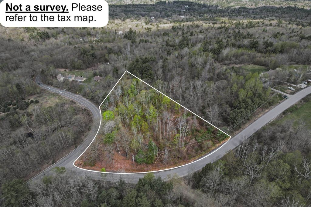 Photo of 1 Mullen Drive, Pittsfield, NH 03263 (MLS # 5088211)