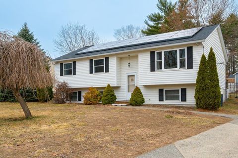 Photo of 1 Juniper Way, Merrimack, NH 03054 (MLS # 5081724)