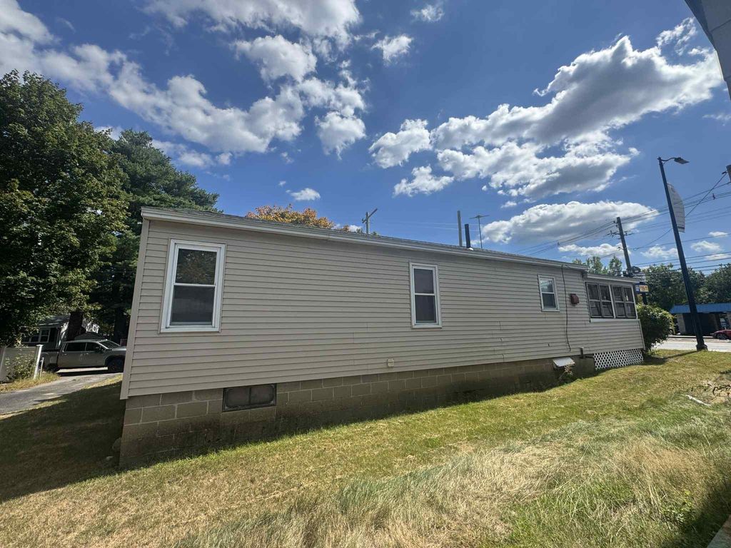 Photo of 2 Short Avenue, Nashua, NH 03064 (MLS # 5061500)
