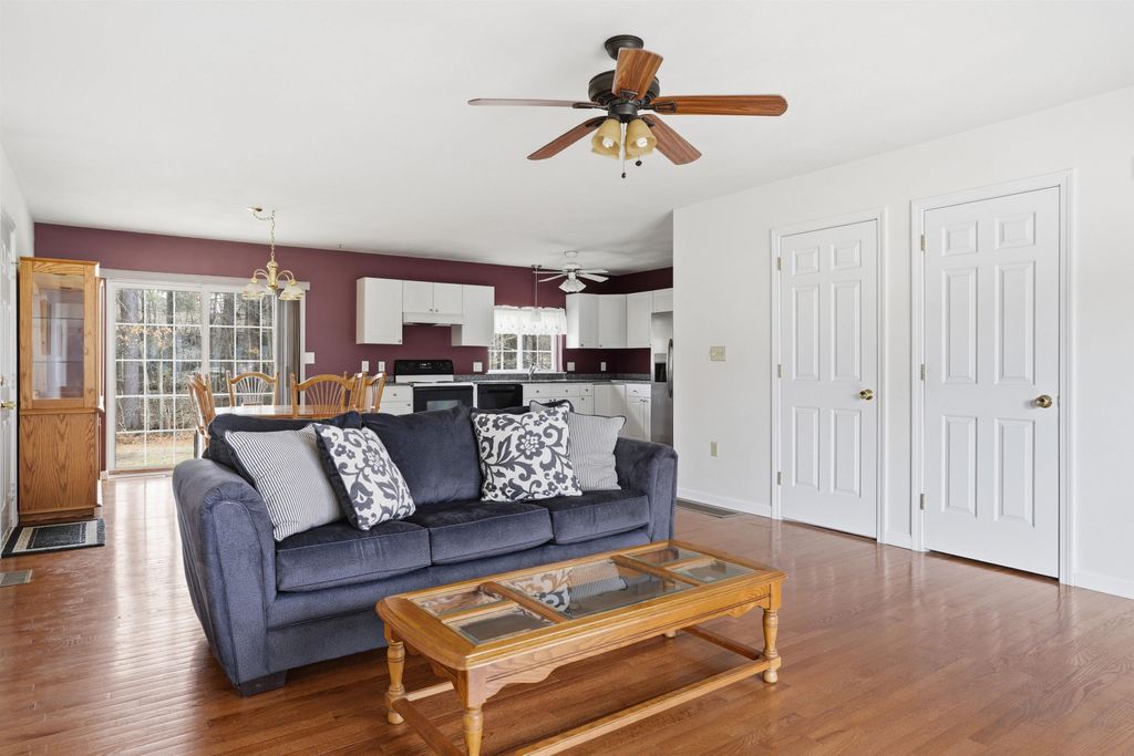 Photo of 25 Independence Drive, Merrimack, NH 03054 (MLS # 5081216)