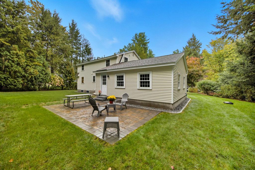 Photo of 12 Sandhill Drive, Merrimack, NH 03054 (MLS # 5062942)