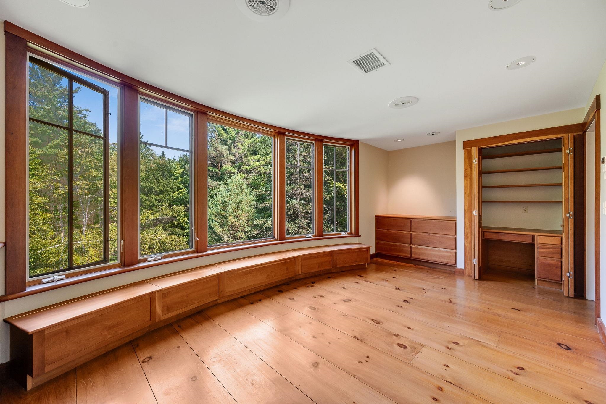 Middlesex, Vermont 05602, United States, 3 Bedrooms Bedrooms, ,5 BathroomsBathrooms,Residential,Active,177541