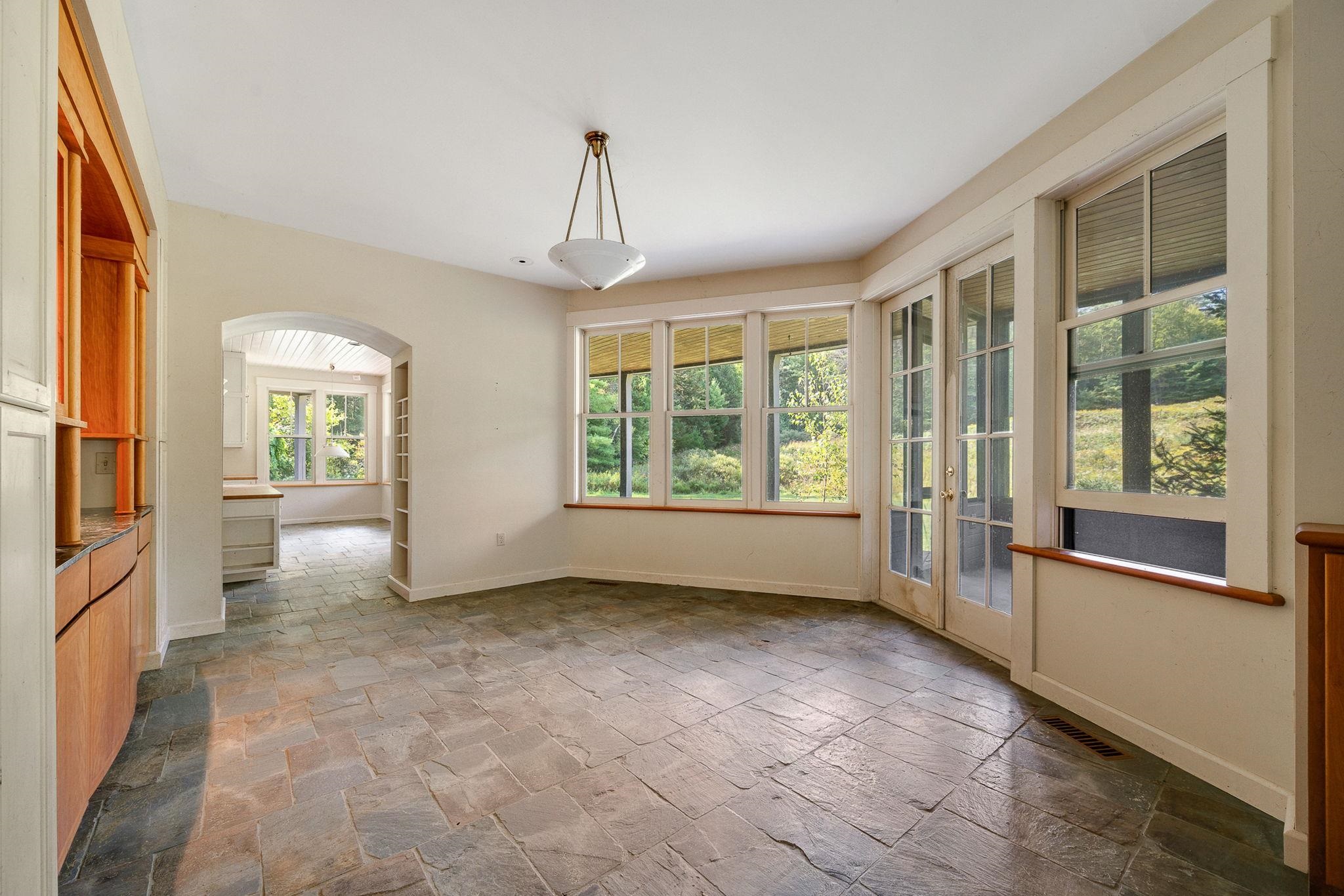 Middlesex, Vermont 05602, United States, 3 Bedrooms Bedrooms, ,5 BathroomsBathrooms,Residential,Active,177541