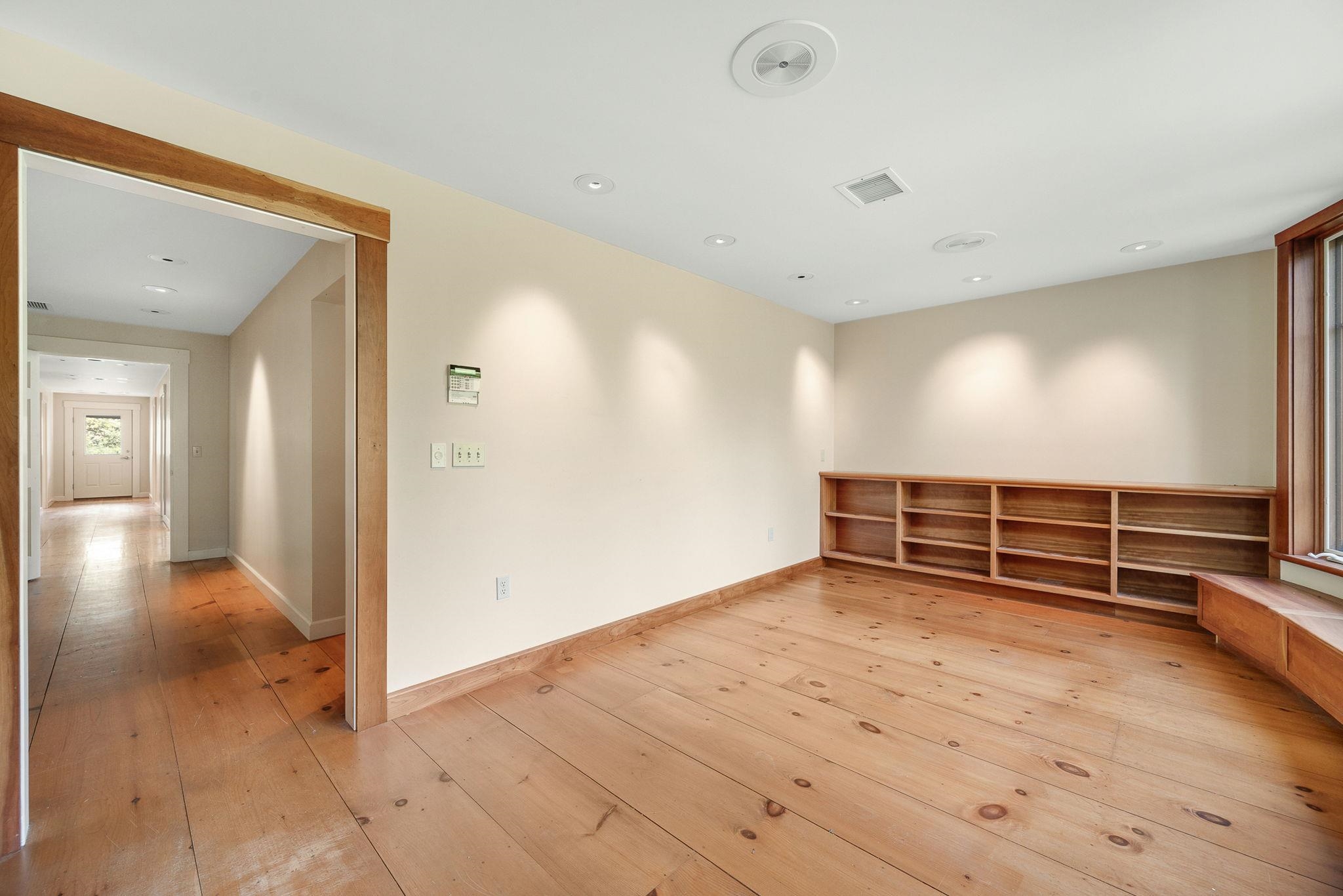 Middlesex, Vermont 05602, United States, 3 Bedrooms Bedrooms, ,5 BathroomsBathrooms,Residential,Active,177541