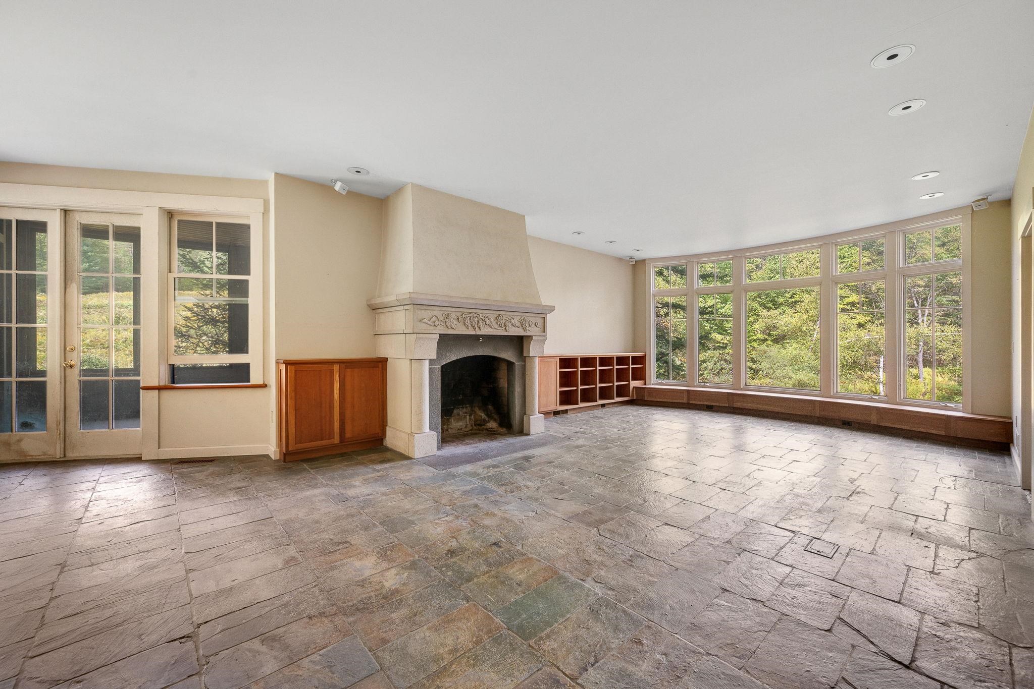 Middlesex, Vermont 05602, United States, 3 Bedrooms Bedrooms, ,5 BathroomsBathrooms,Residential,Active,177541