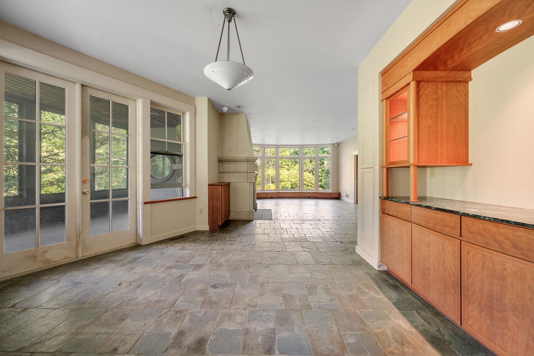 Middlesex, Vermont 05602, United States, 3 Bedrooms Bedrooms, ,5 BathroomsBathrooms,Residential,Active,177541