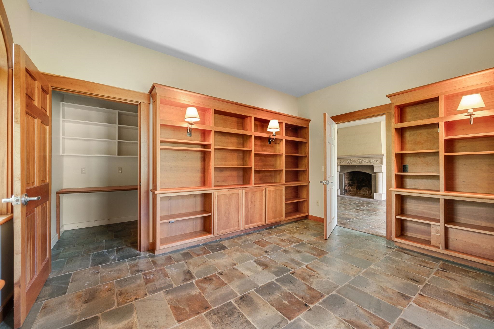 Middlesex, Vermont 05602, United States, 3 Bedrooms Bedrooms, ,5 BathroomsBathrooms,Residential,Active,177541