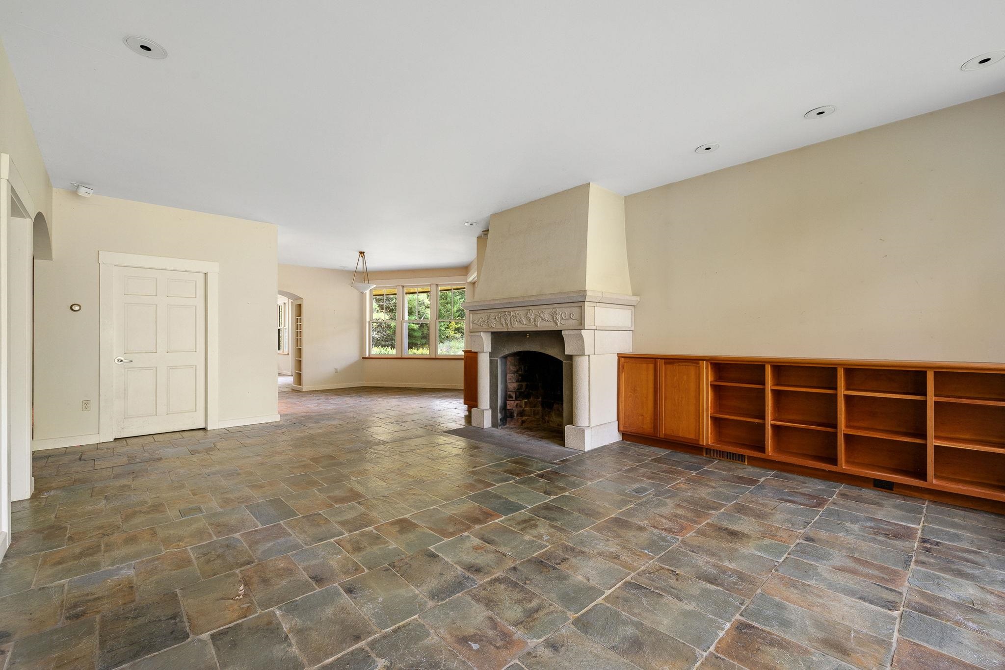 Middlesex, Vermont 05602, United States, 3 Bedrooms Bedrooms, ,5 BathroomsBathrooms,Residential,Active,177541