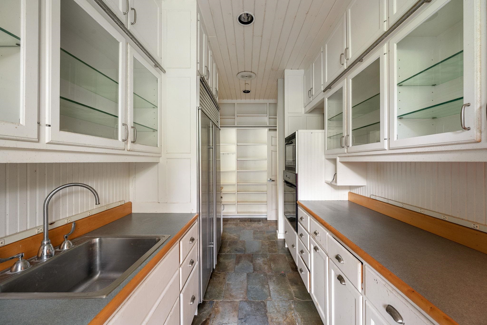 Middlesex, Vermont 05602, United States, 3 Bedrooms Bedrooms, ,5 BathroomsBathrooms,Residential,Active,177541