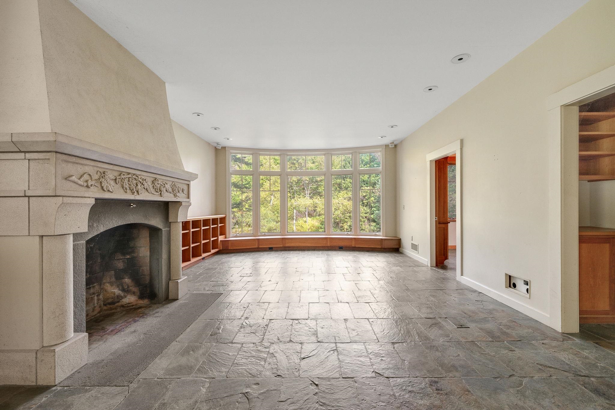 Middlesex, Vermont 05602, United States, 3 Bedrooms Bedrooms, ,5 BathroomsBathrooms,Residential,Active,177541