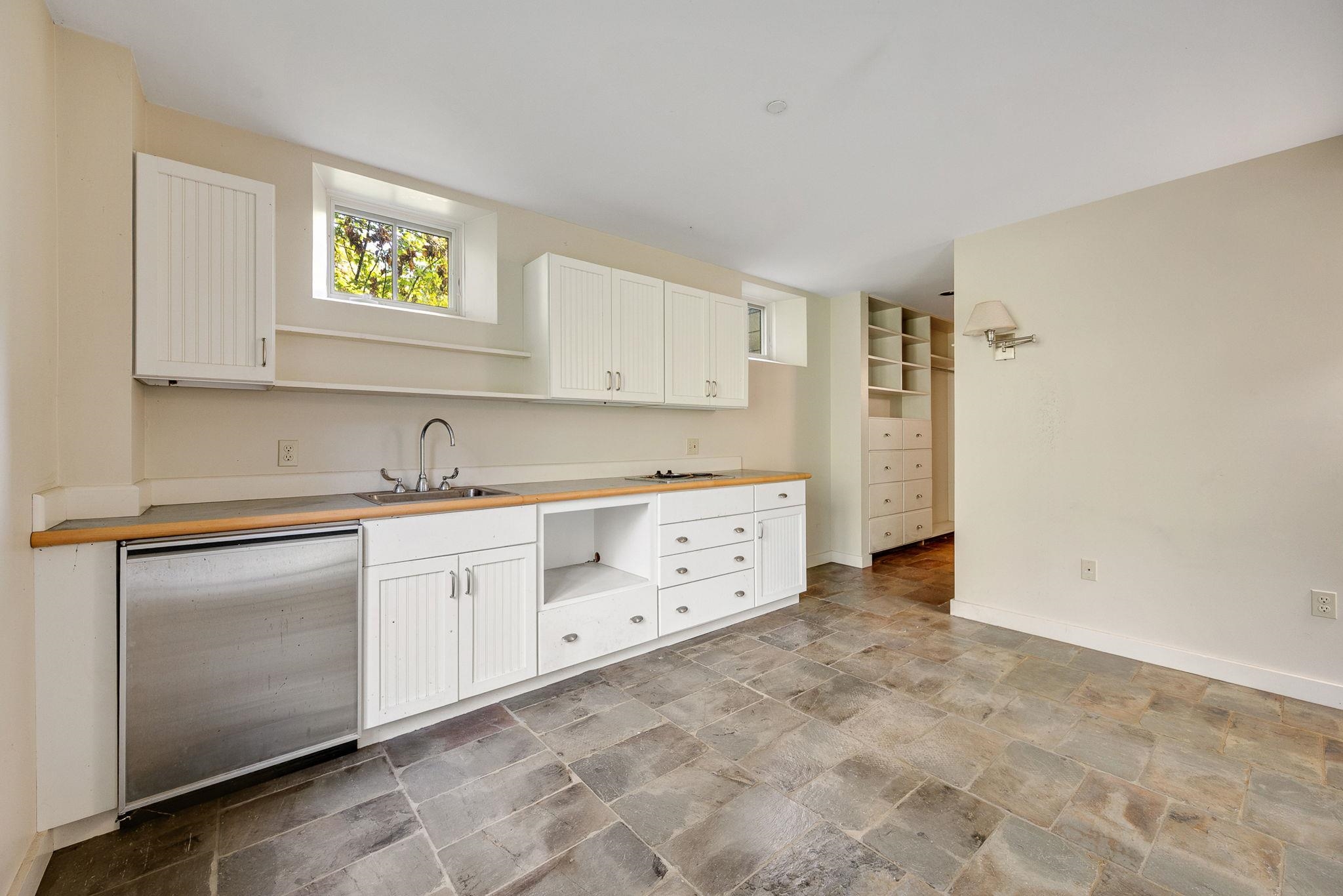 Middlesex, Vermont 05602, United States, 3 Bedrooms Bedrooms, ,5 BathroomsBathrooms,Residential,Active,177541