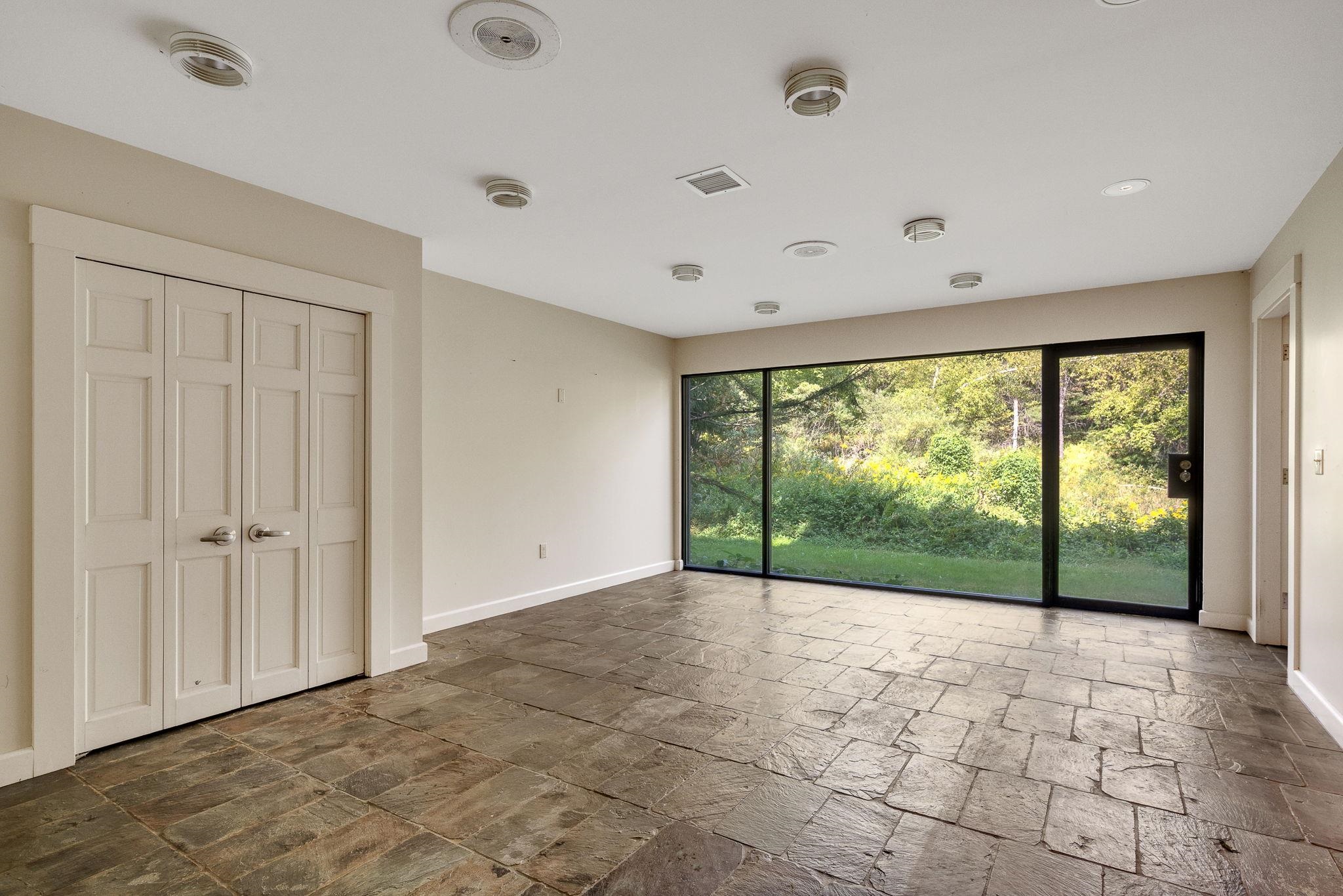 Middlesex, Vermont 05602, United States, 3 Bedrooms Bedrooms, ,5 BathroomsBathrooms,Residential,Active,177541