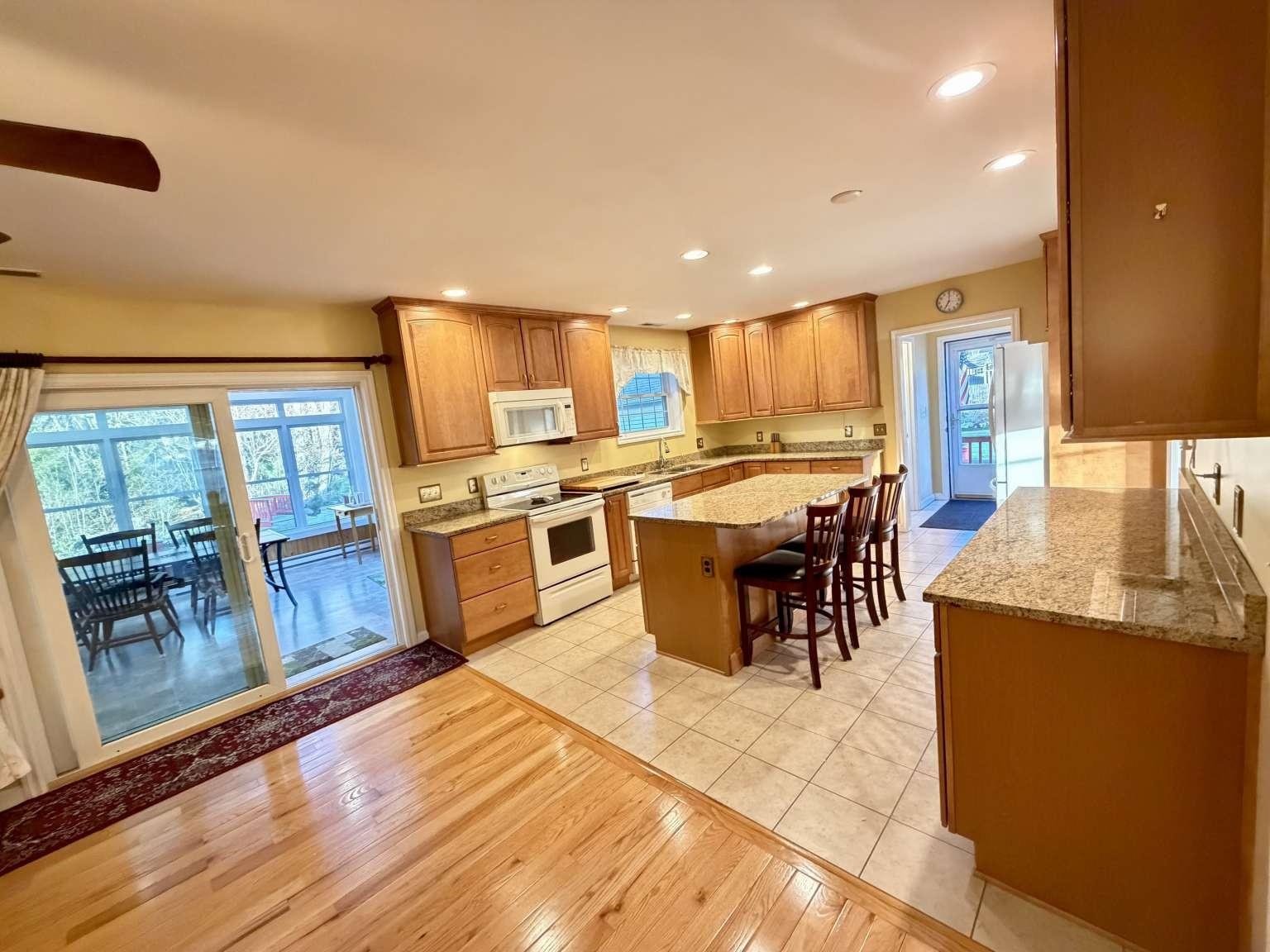 314 Mammoth Road