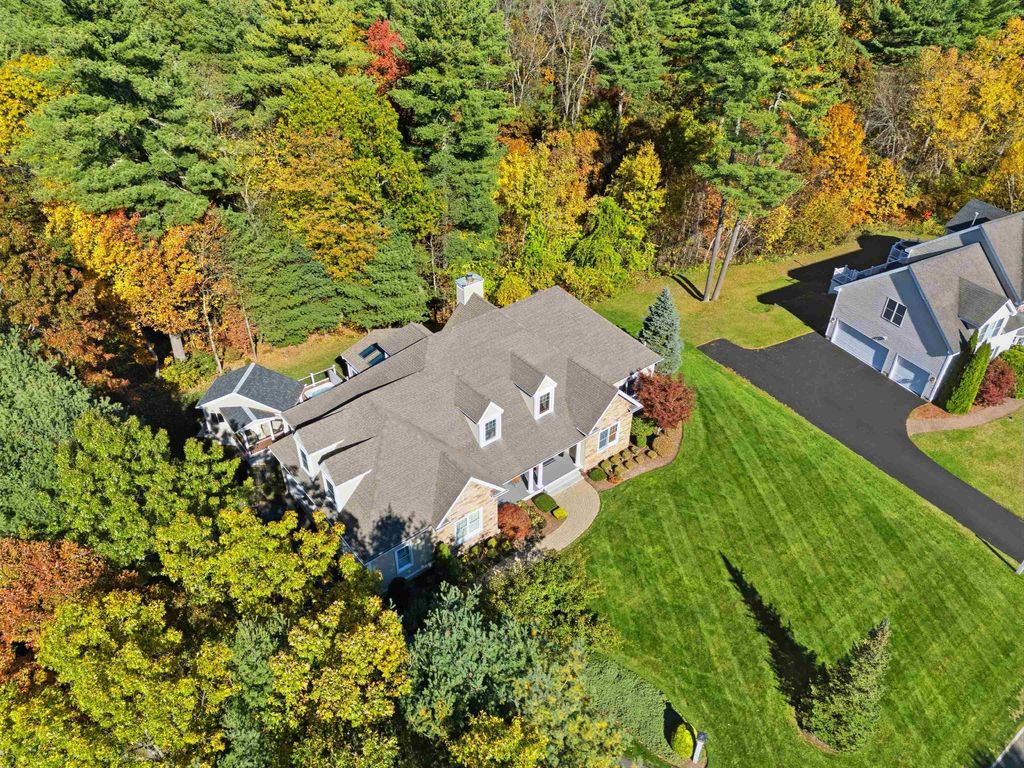 Photo of 58 Tanglewood Drive, Nashua, NH 03062 (MLS # 5066913)