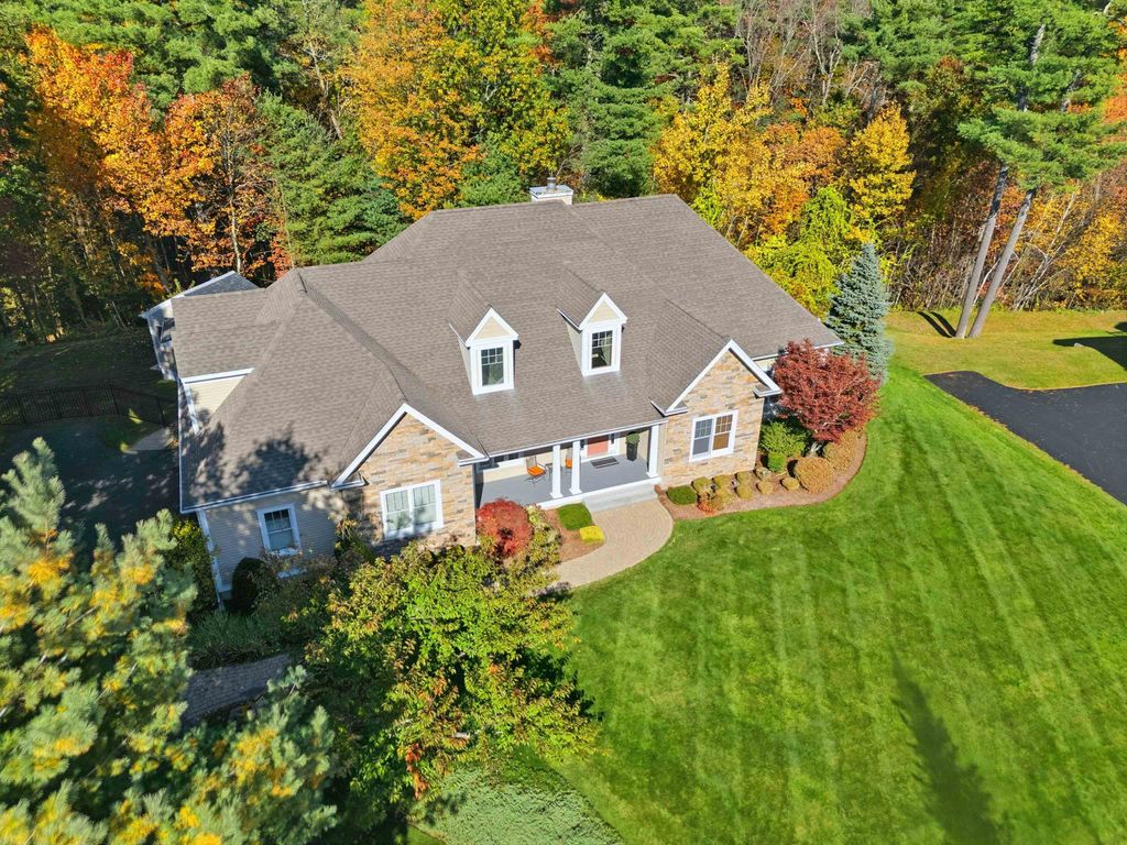 Photo of 58 Tanglewood Drive, Nashua, NH 03062 (MLS # 5066913)