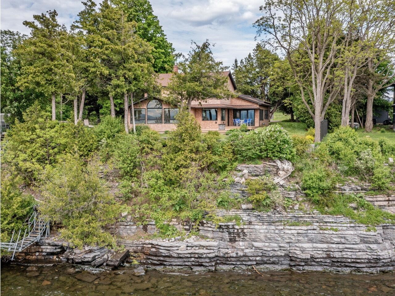 559 West Shore Road