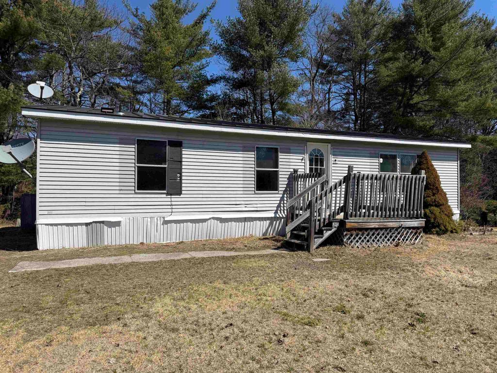 Photo of 8 Spring Brook Road, Newport, NH 03773 (MLS # 5084333)