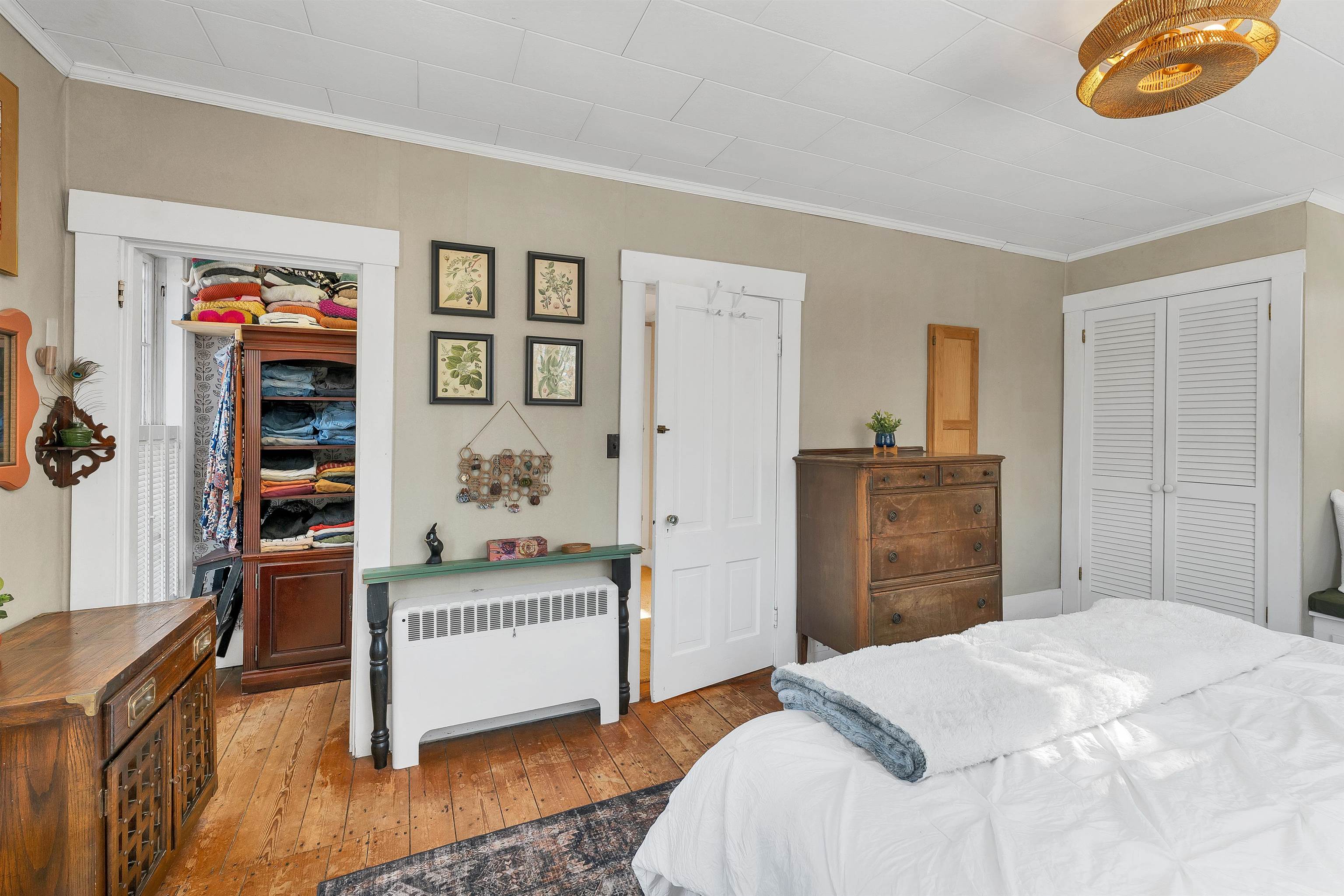 Laconia, New Hampshire 03246, United States, 4 Bedrooms Bedrooms, ,2 BathroomsBathrooms,Residential,Active,253699