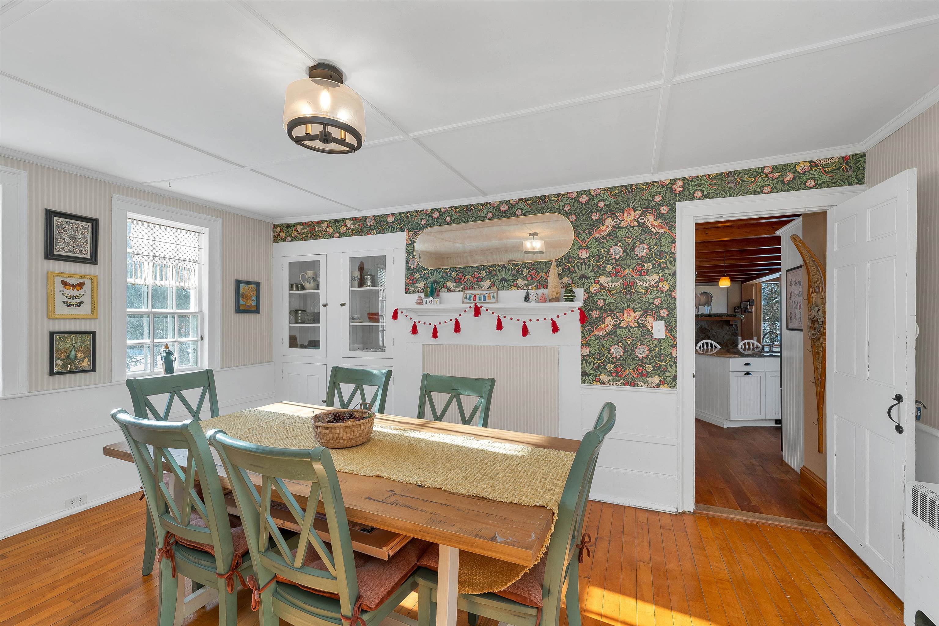 Laconia, New Hampshire 03246, United States, 4 Bedrooms Bedrooms, ,2 BathroomsBathrooms,Residential,Active,253699