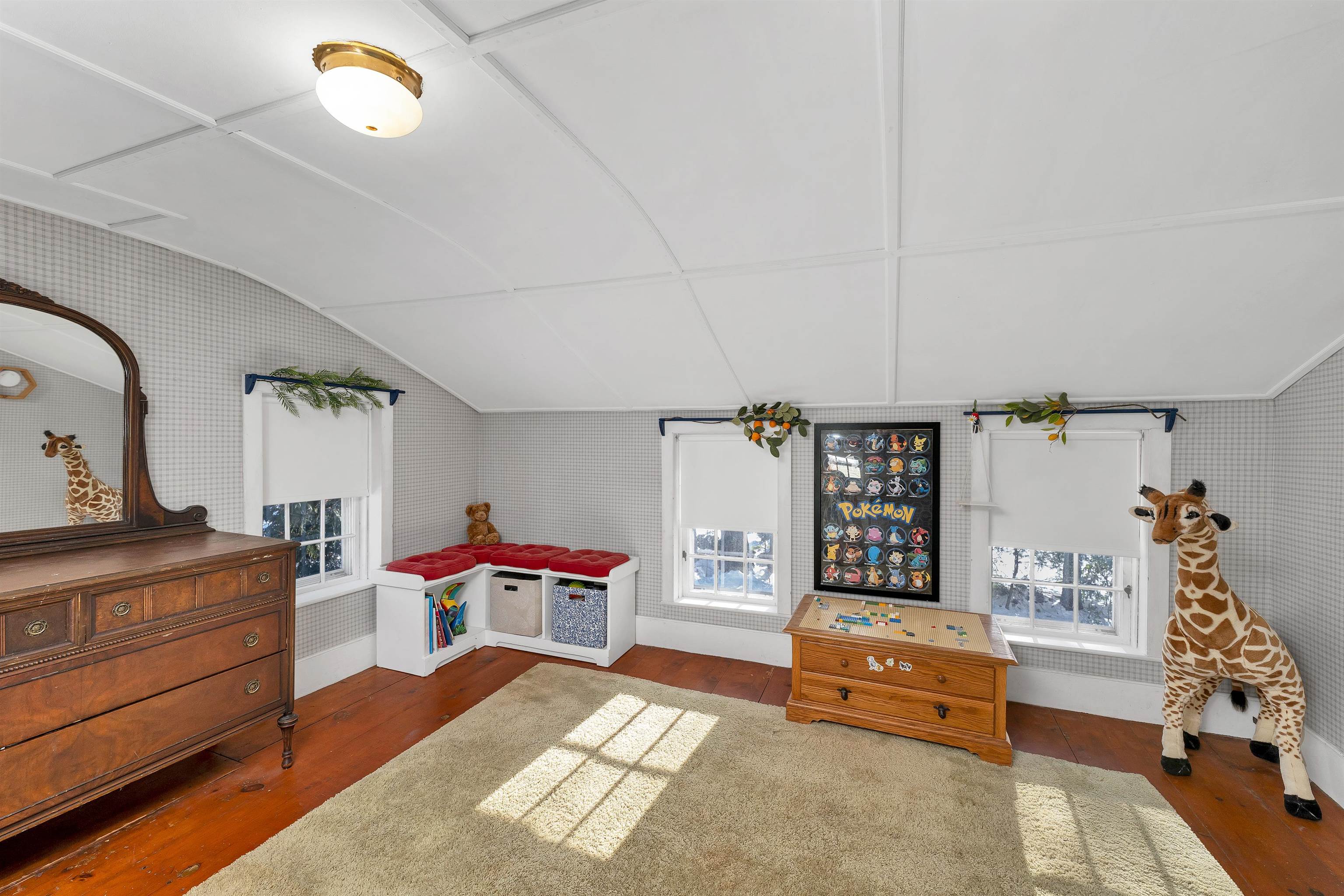 Laconia, New Hampshire 03246, United States, 4 Bedrooms Bedrooms, ,2 BathroomsBathrooms,Residential,Active,253699