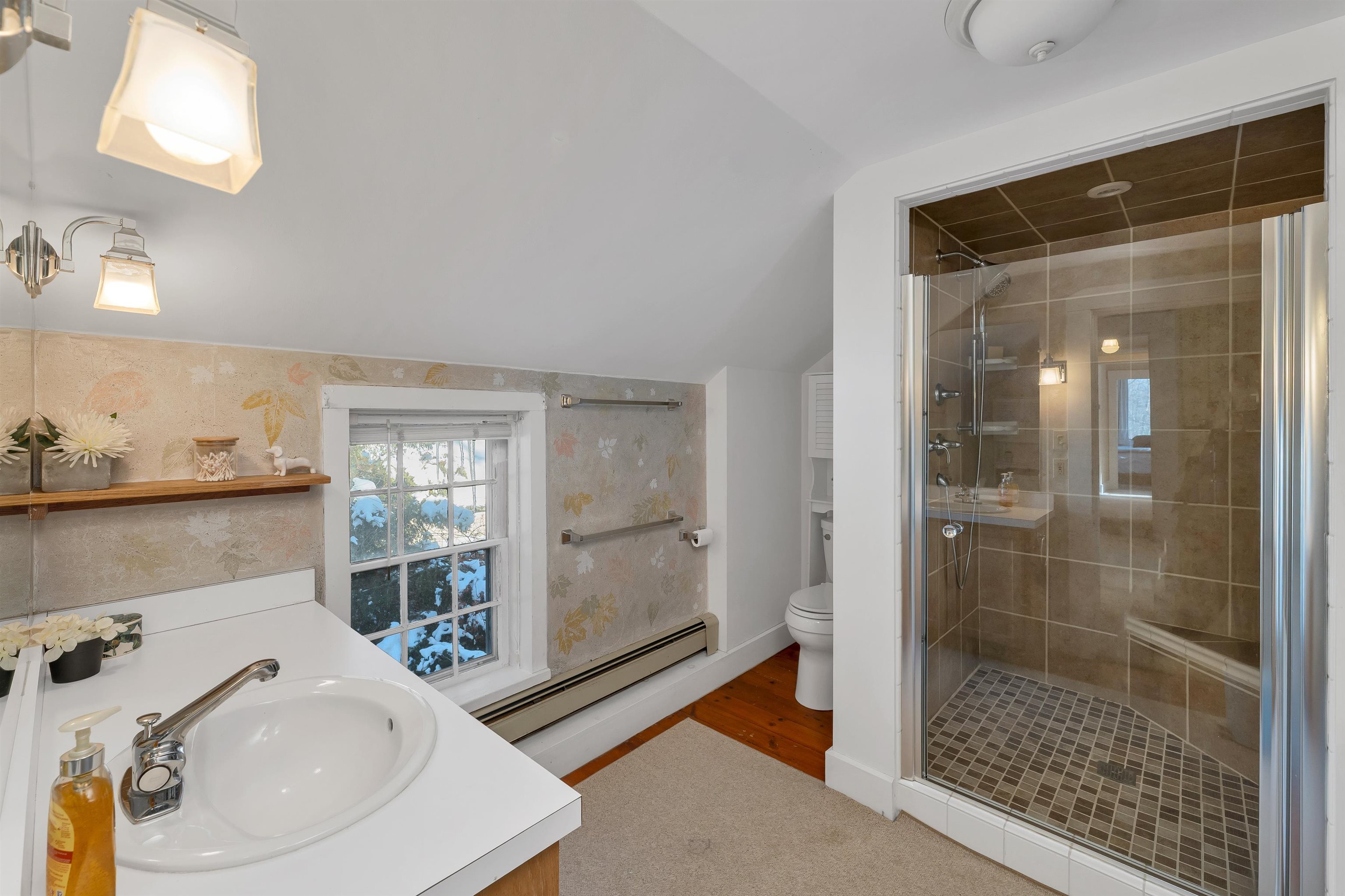 Laconia, New Hampshire 03246, United States, 4 Bedrooms Bedrooms, ,2 BathroomsBathrooms,Residential,Active,253699