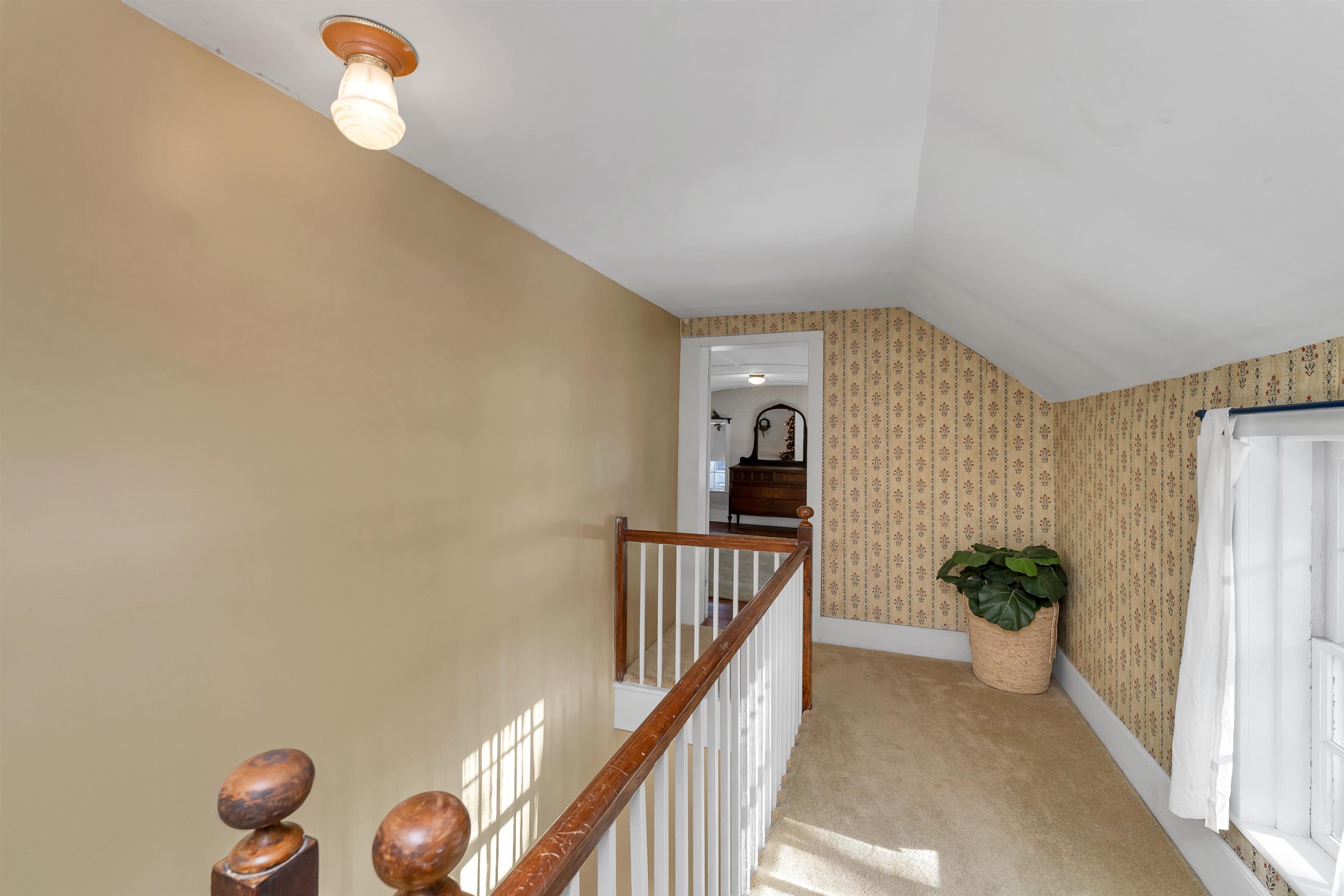 Laconia, New Hampshire 03246, United States, 4 Bedrooms Bedrooms, ,2 BathroomsBathrooms,Residential,Active,253699