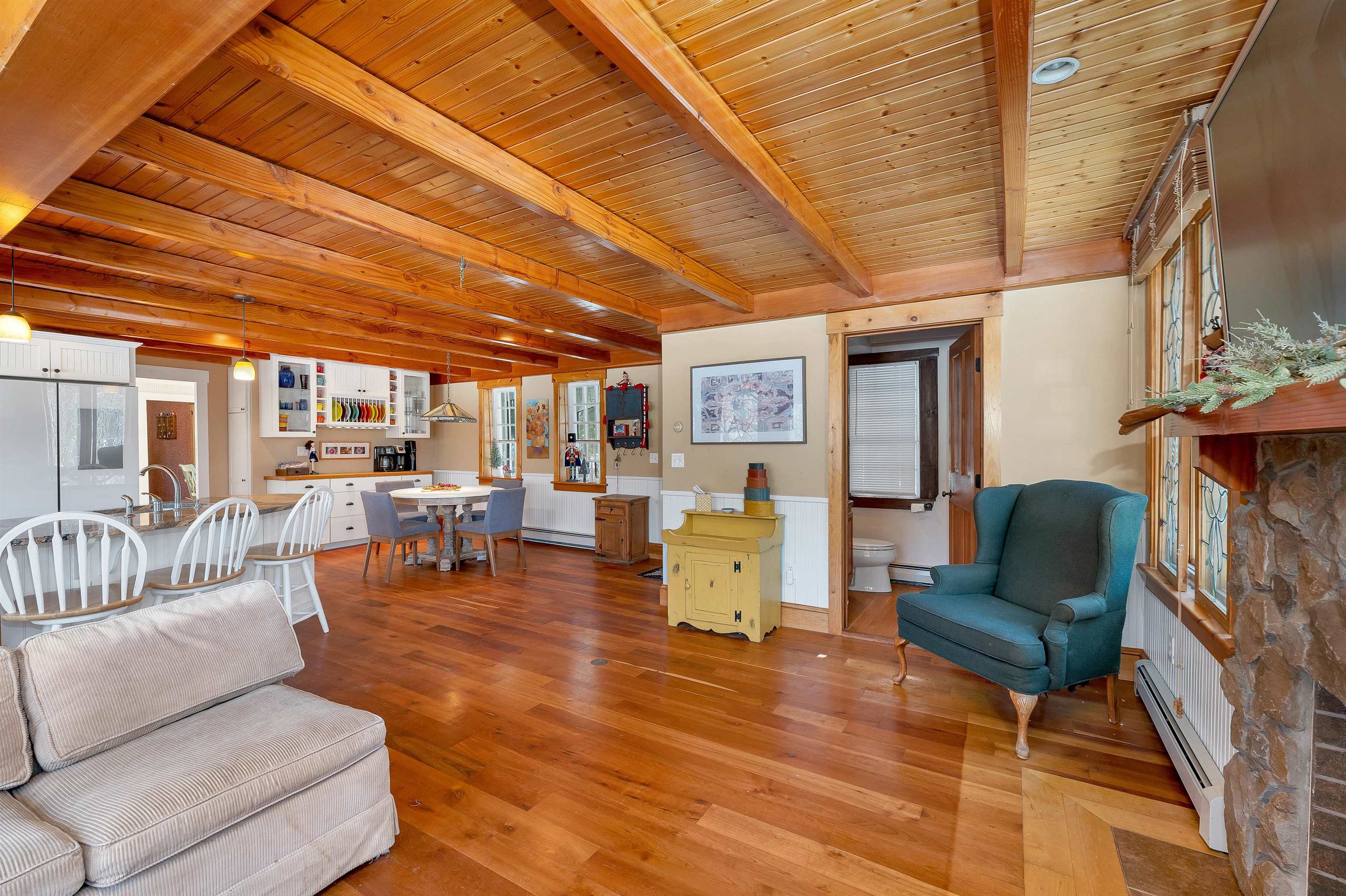 Laconia, New Hampshire 03246, United States, 4 Bedrooms Bedrooms, ,2 BathroomsBathrooms,Residential,Active,253699