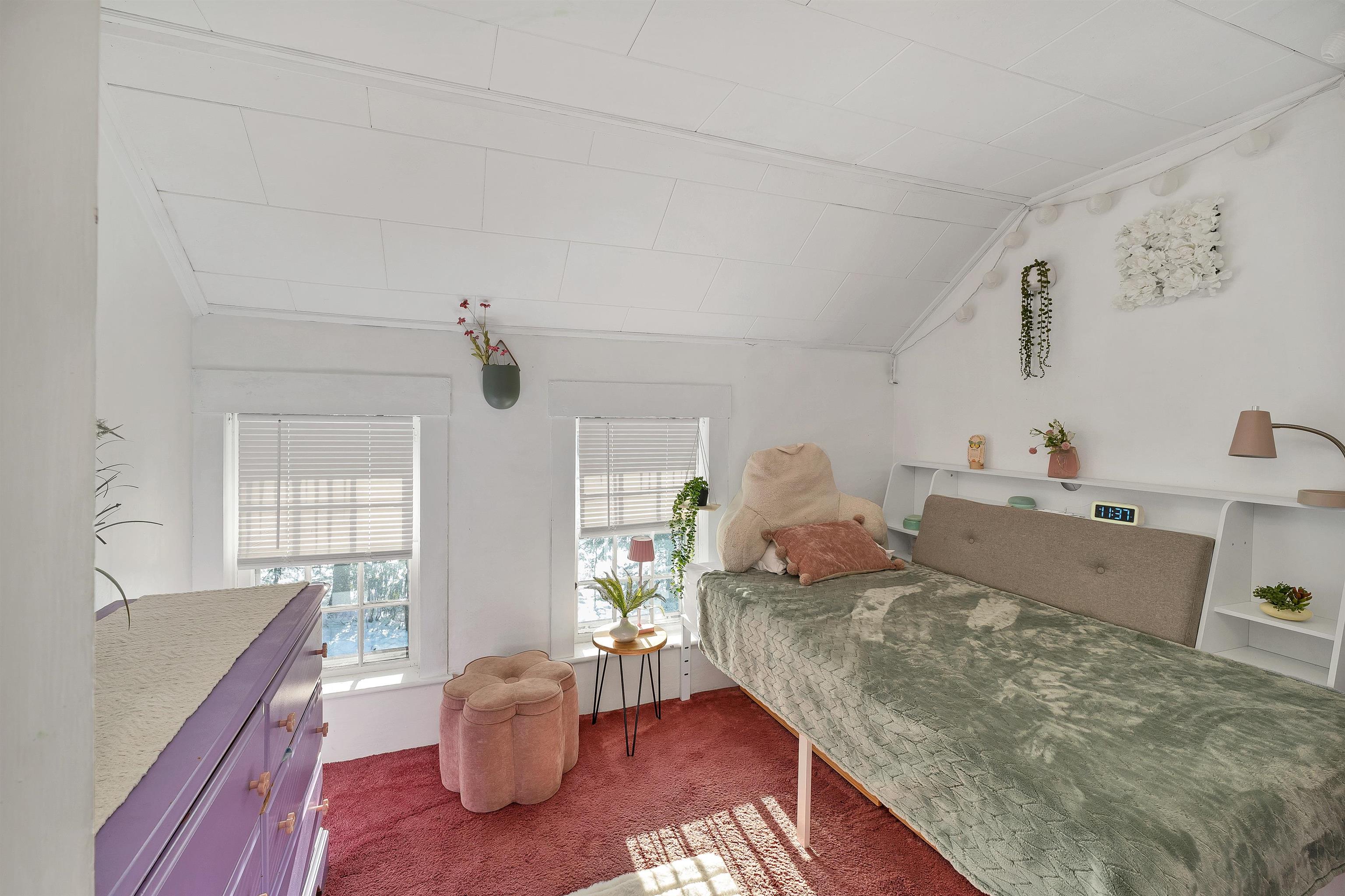 Laconia, New Hampshire 03246, United States, 4 Bedrooms Bedrooms, ,2 BathroomsBathrooms,Residential,Active,253699