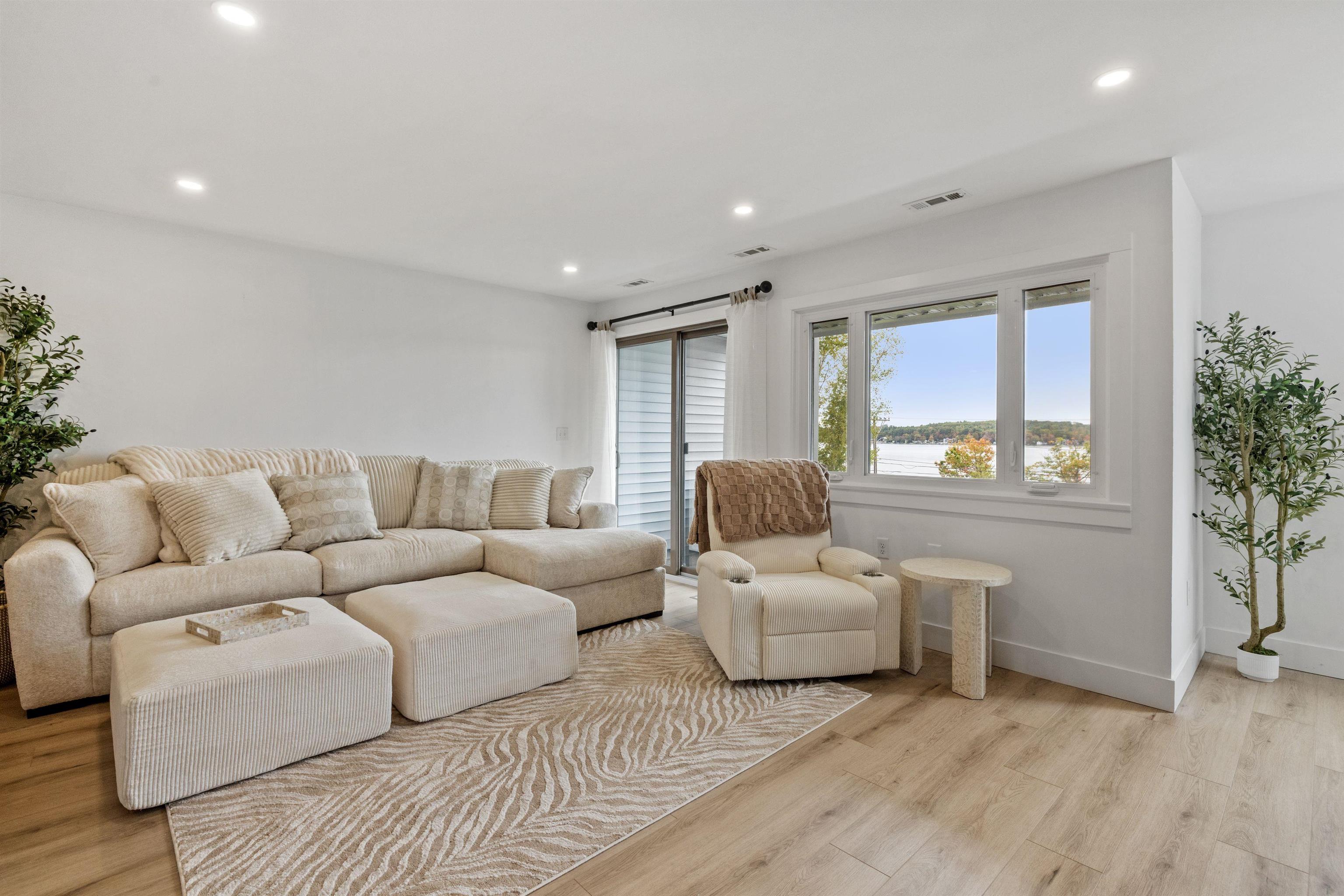 257 Weirs Boulevard 4