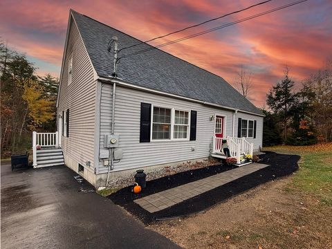 21 Shelburne Lane Barnstead NH 03225