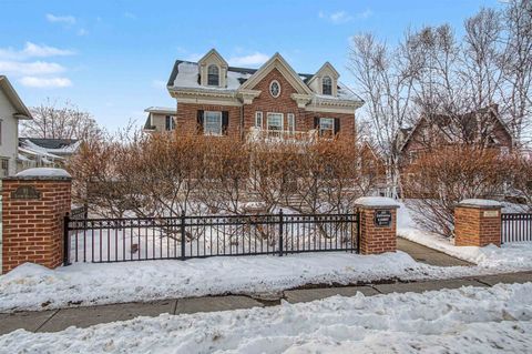 81 South Williams Street 303 Burlington VT 05401