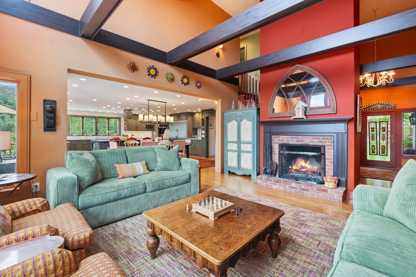 2943 Stowe Hollow Road