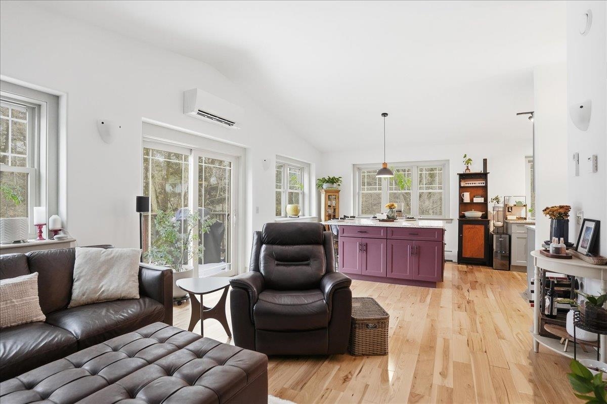 Waterbury, Vermont 05676, United States, 3 Bedrooms Bedrooms, ,2 BathroomsBathrooms,Residential,Pending,245827