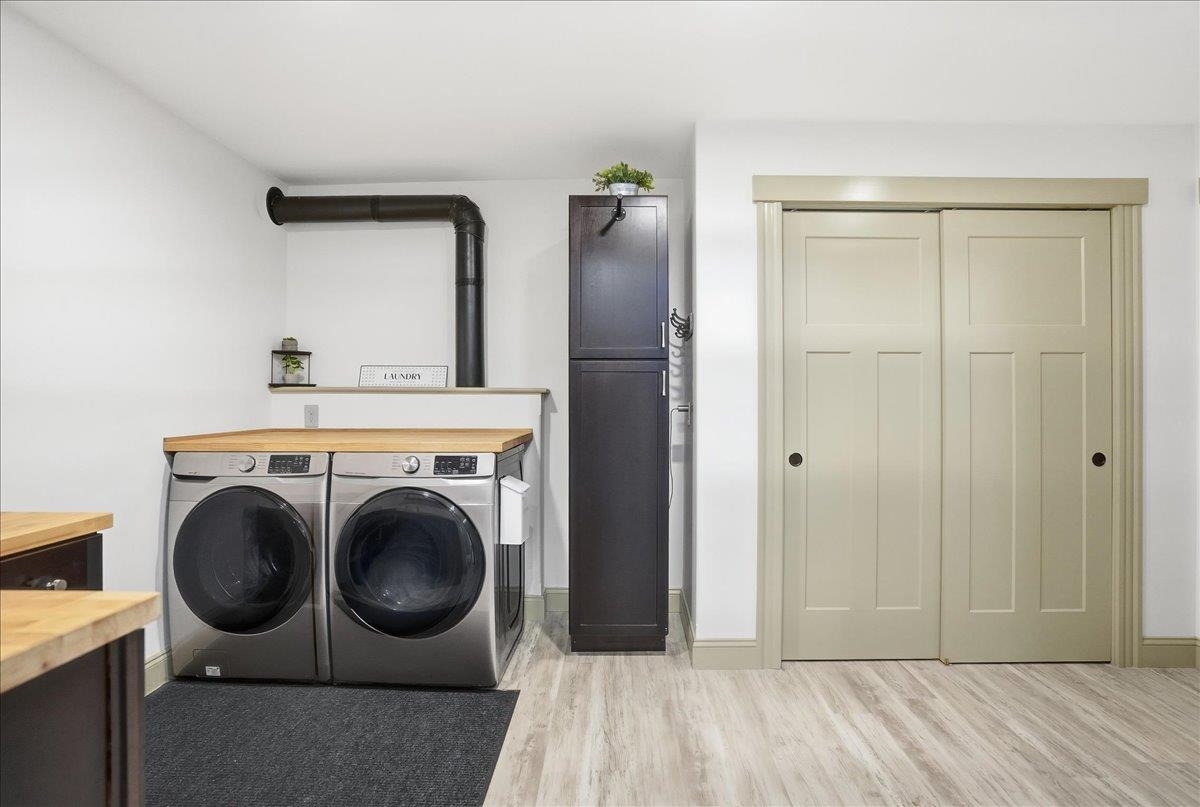 Waterbury, Vermont 05676, United States, 3 Bedrooms Bedrooms, ,2 BathroomsBathrooms,Residential,Pending,245827