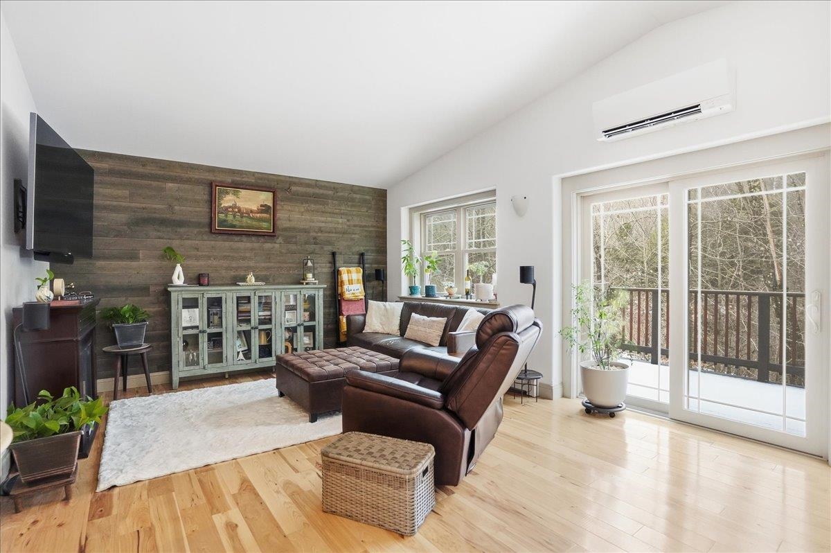 Waterbury, Vermont 05676, United States, 3 Bedrooms Bedrooms, ,2 BathroomsBathrooms,Residential,Pending,245827