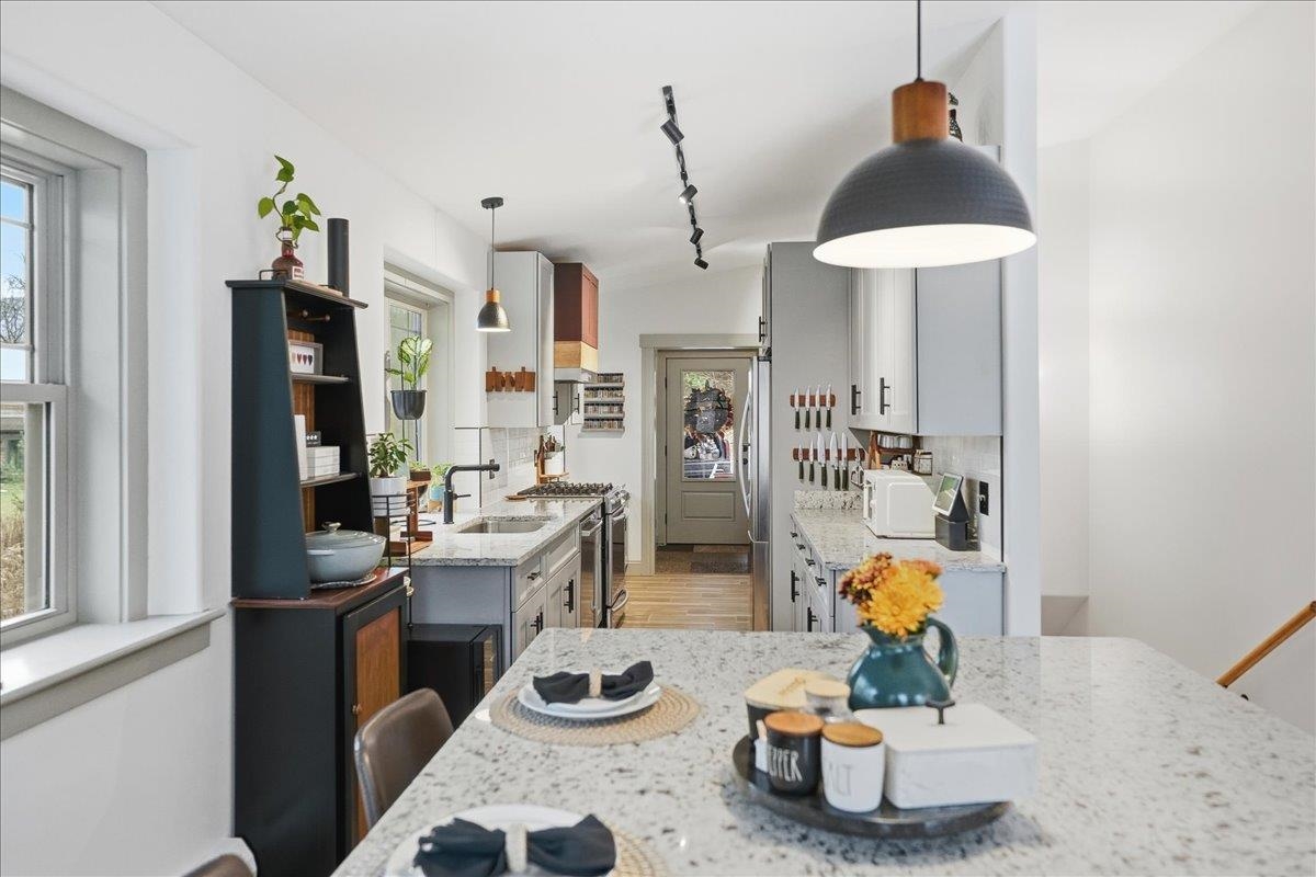 Waterbury, Vermont 05676, United States, 3 Bedrooms Bedrooms, ,2 BathroomsBathrooms,Residential,Pending,245827