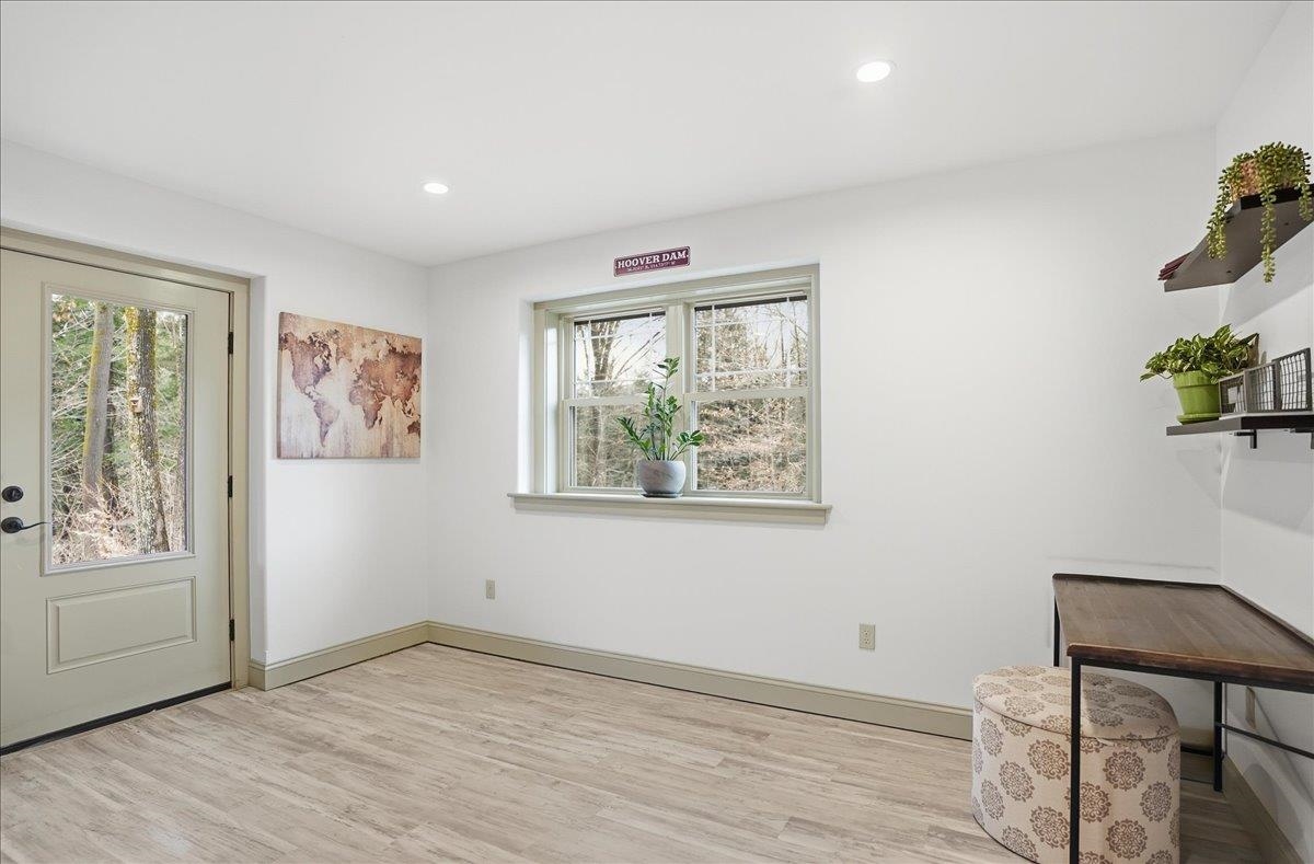 Waterbury, Vermont 05676, United States, 3 Bedrooms Bedrooms, ,2 BathroomsBathrooms,Residential,Pending,245827