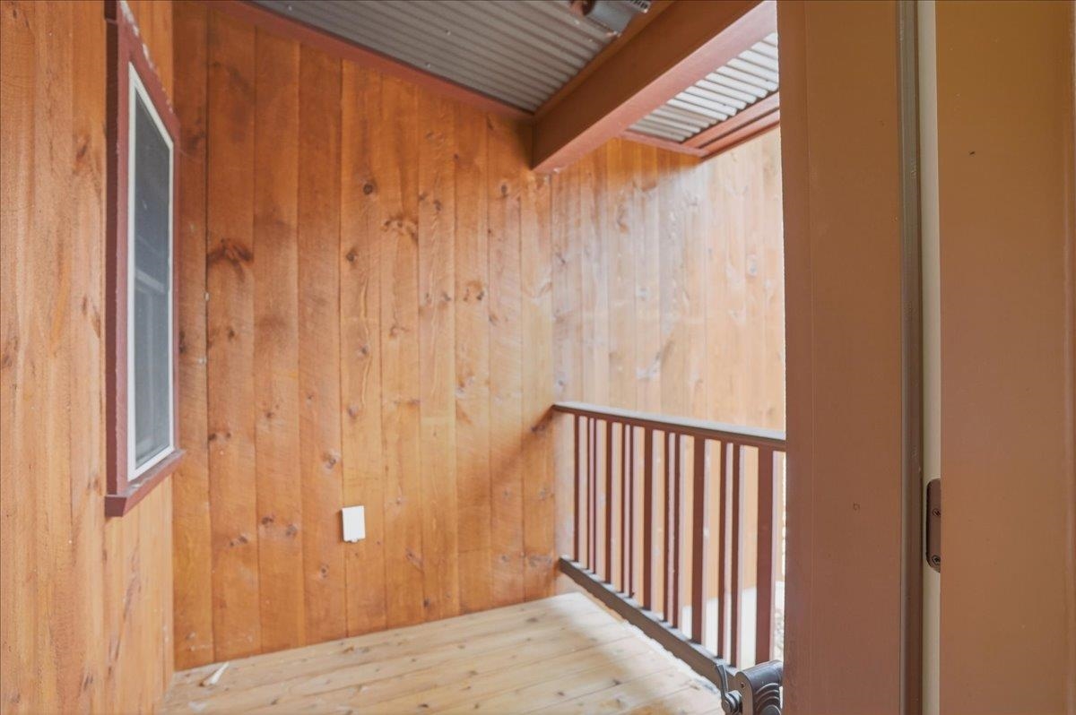 Waterbury, Vermont 05676, United States, 3 Bedrooms Bedrooms, ,2 BathroomsBathrooms,Residential,Pending,245827