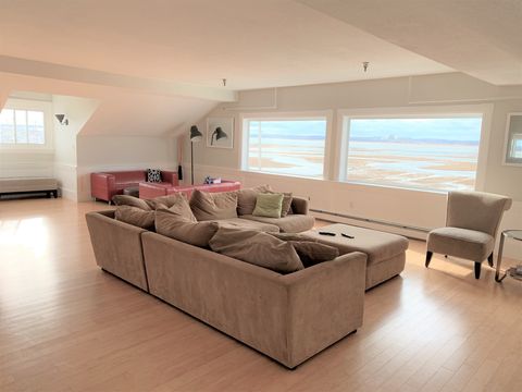 85 Brown Avenue 11 Hampton NH 03842