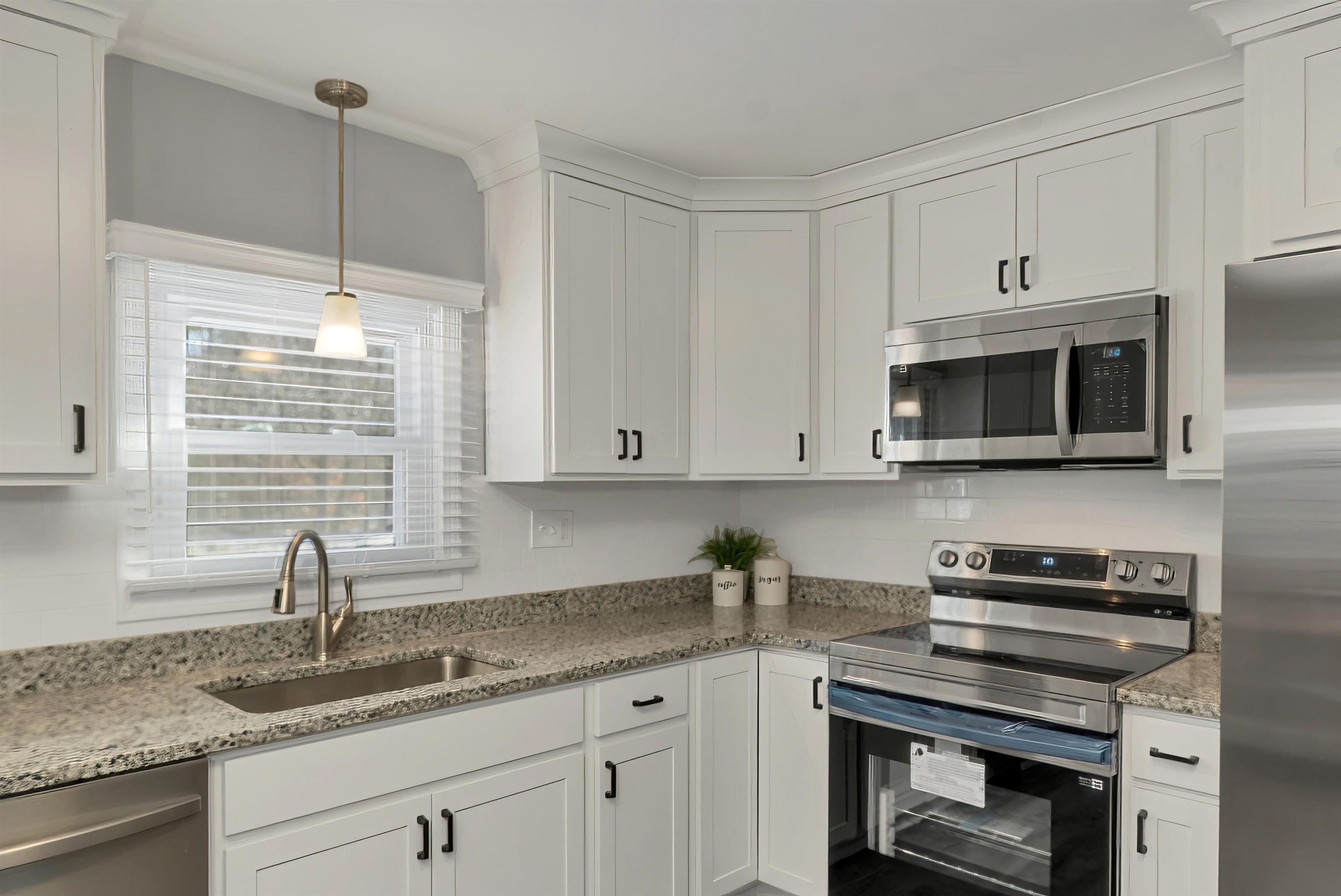 121 Londonderry Turnpike