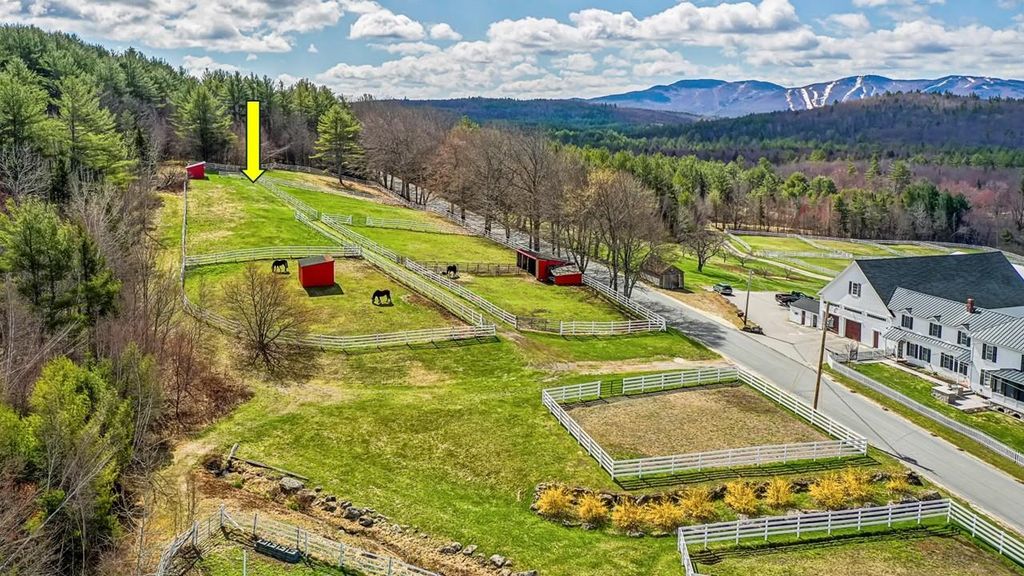 Photo of 410090008 Eastern District Road #8, Danbury, NH 03230 (MLS # 5081567)