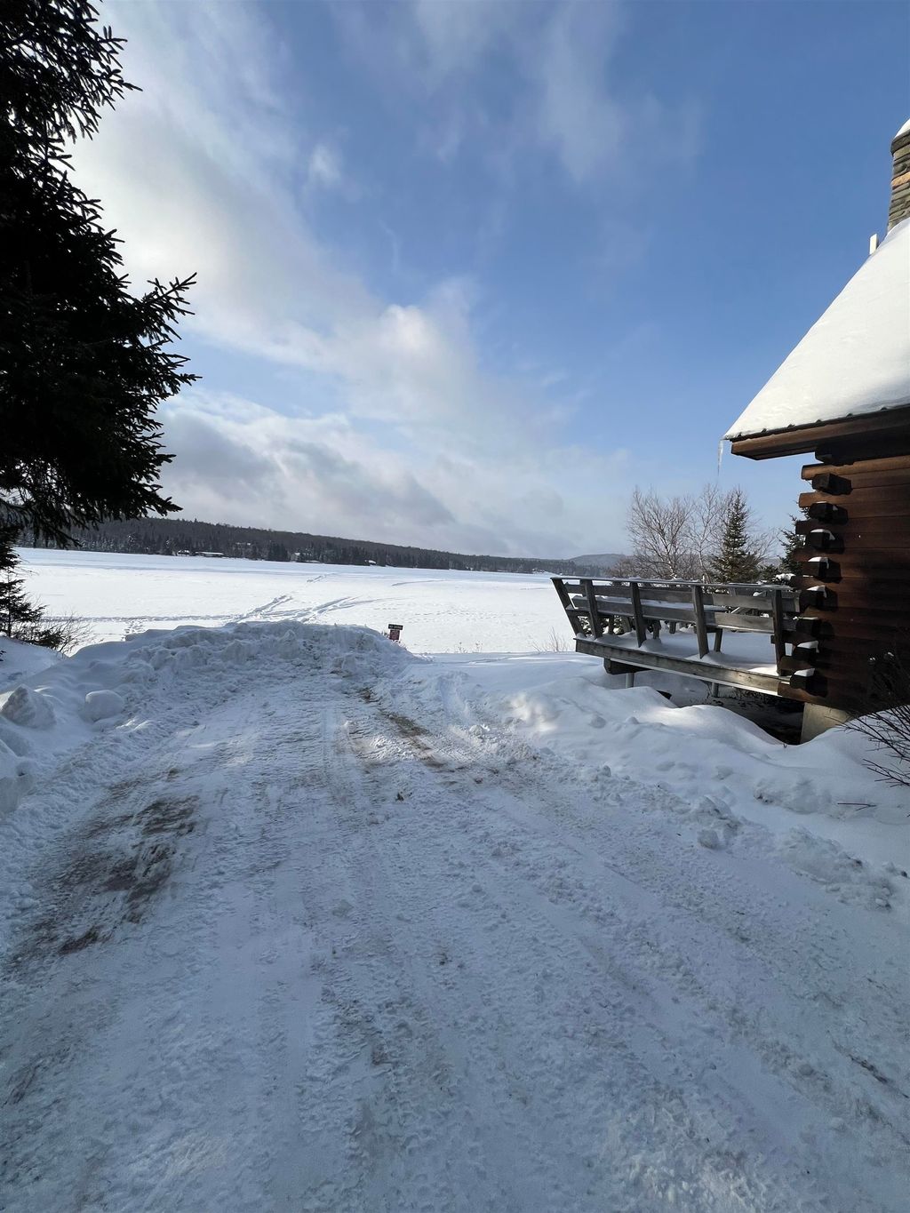 Photo of 529 Beach Road, Pittsburg, NH 03592 (MLS # 5072010)